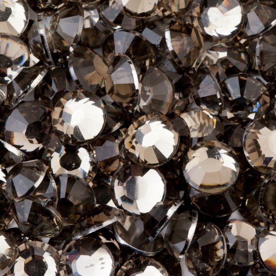 MajorCrafts Grey Black Diamond Flat Back Round 14 Facets Resin Rhinestones C17