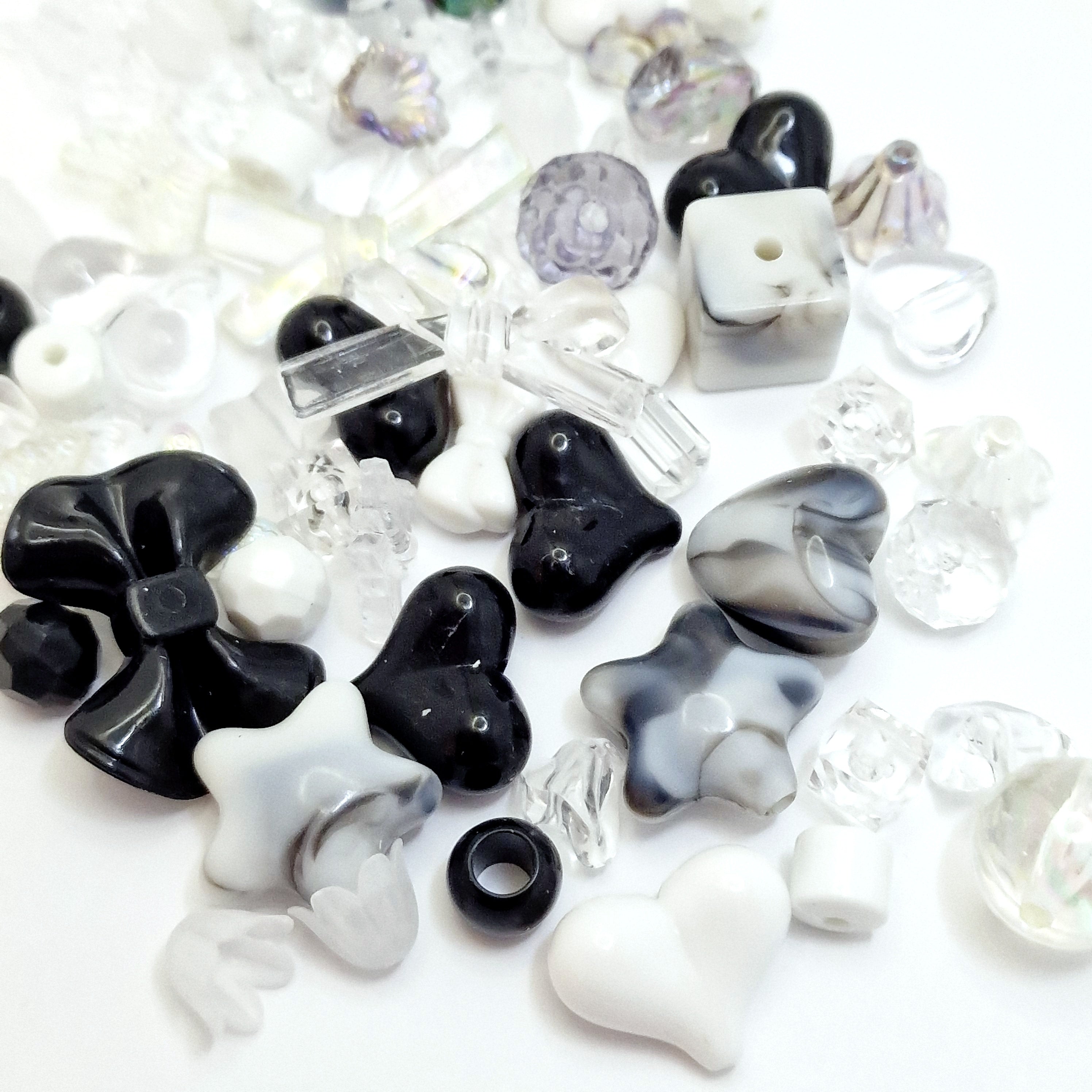 MajorCrafts 50g Black & White Theme Mixed Shapes & Sizes Acrylic Beads