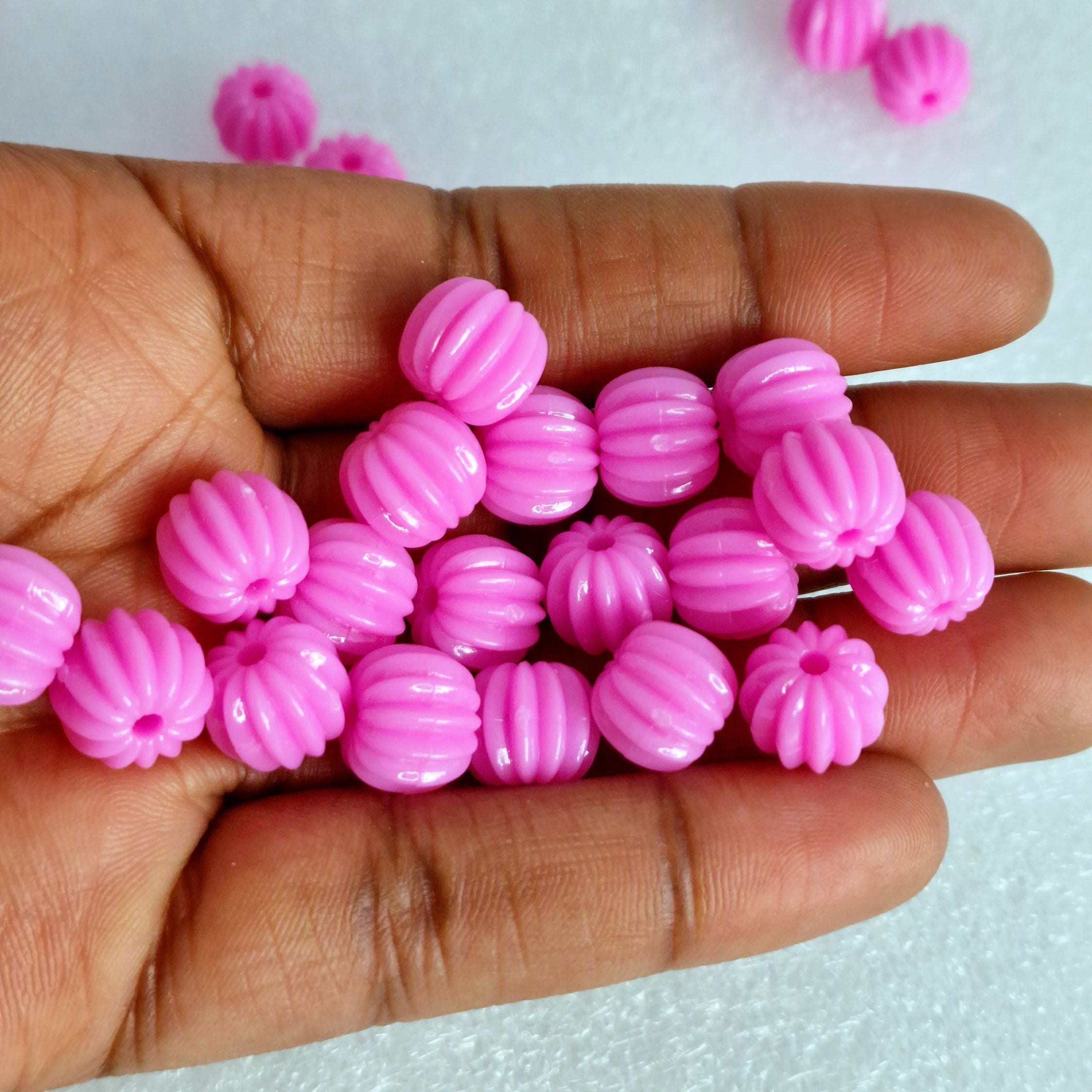 MajorCrafts 48pcs 10mm Bright Pink Round Pumpkin Resin Beads