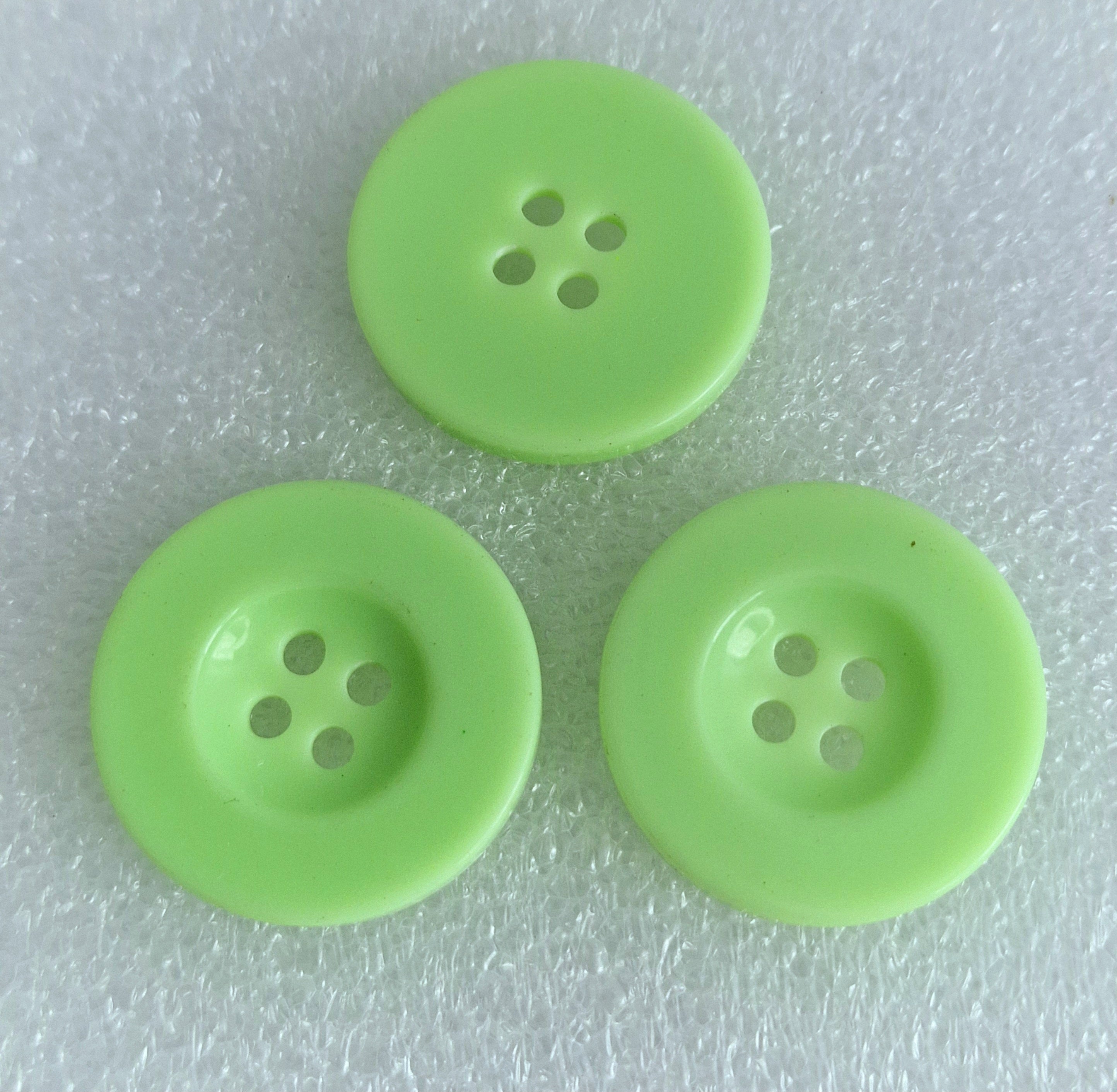MajorCrafts 16pcs 25mm Mint Green 4 Holes Round Resin Sewing Buttons