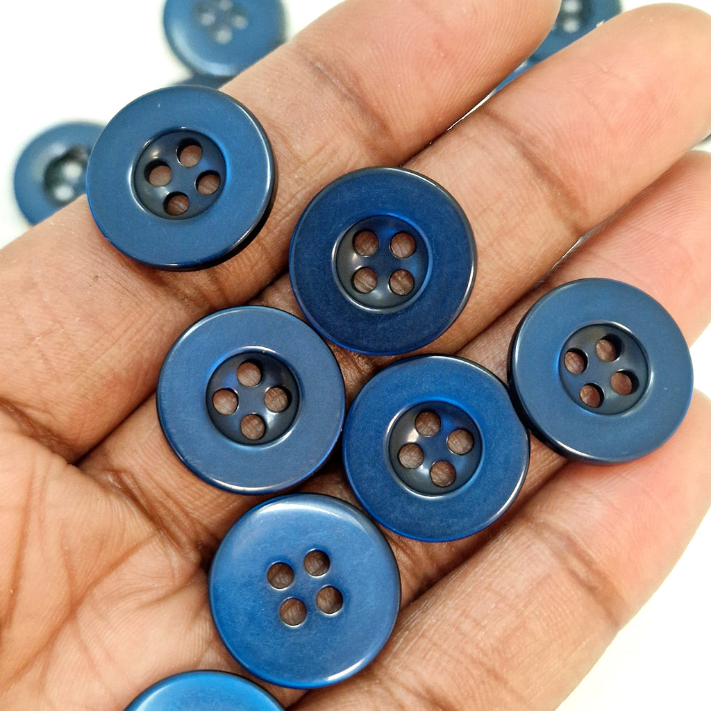AjorCrafts® 30pcs 20 Clear White Pearlescent 4 Holes Round Resin