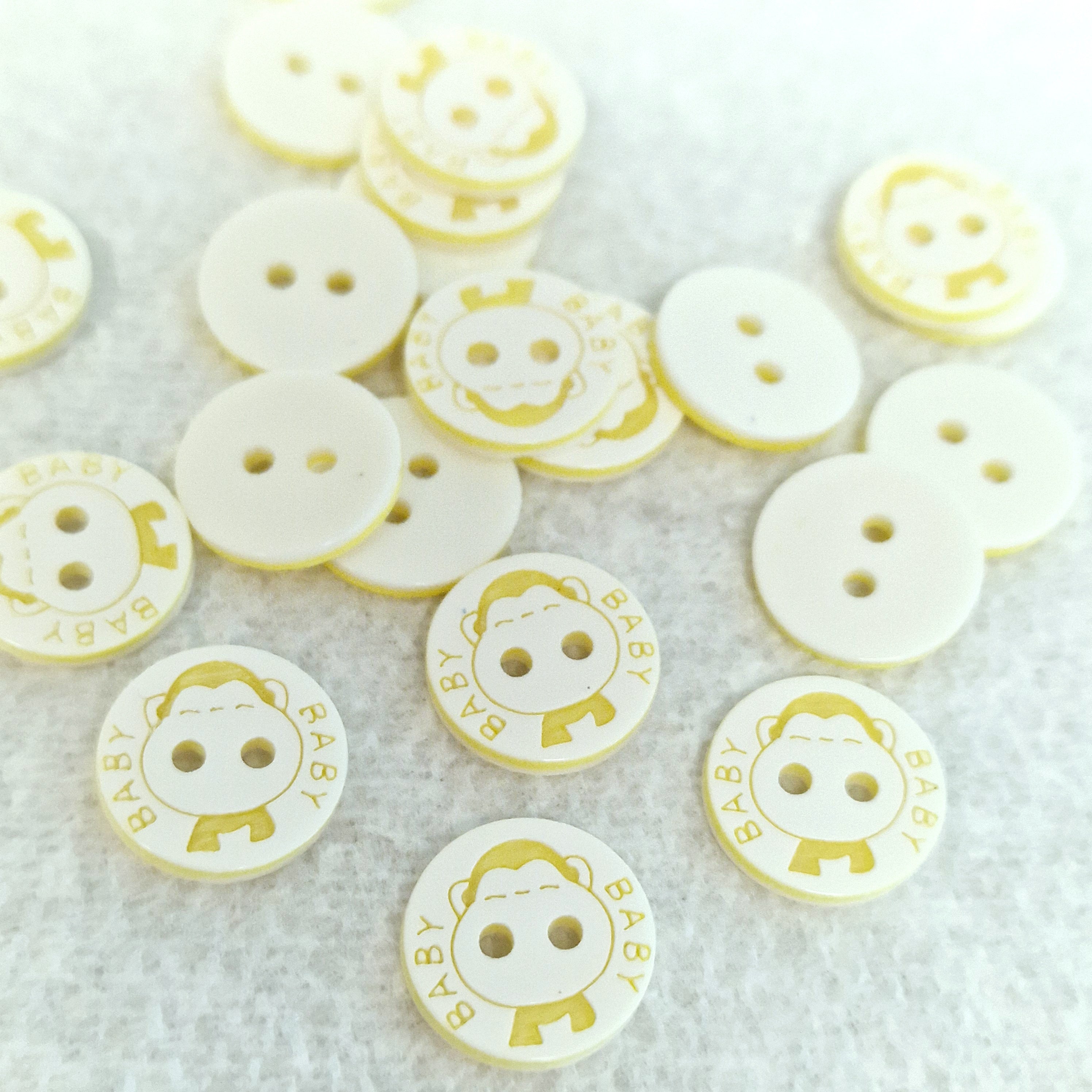 MajorCrafts 48pcs 12.5mm Yellow & White 'Baby' Printed 2 Holes Small Round Resin Sewing Buttons