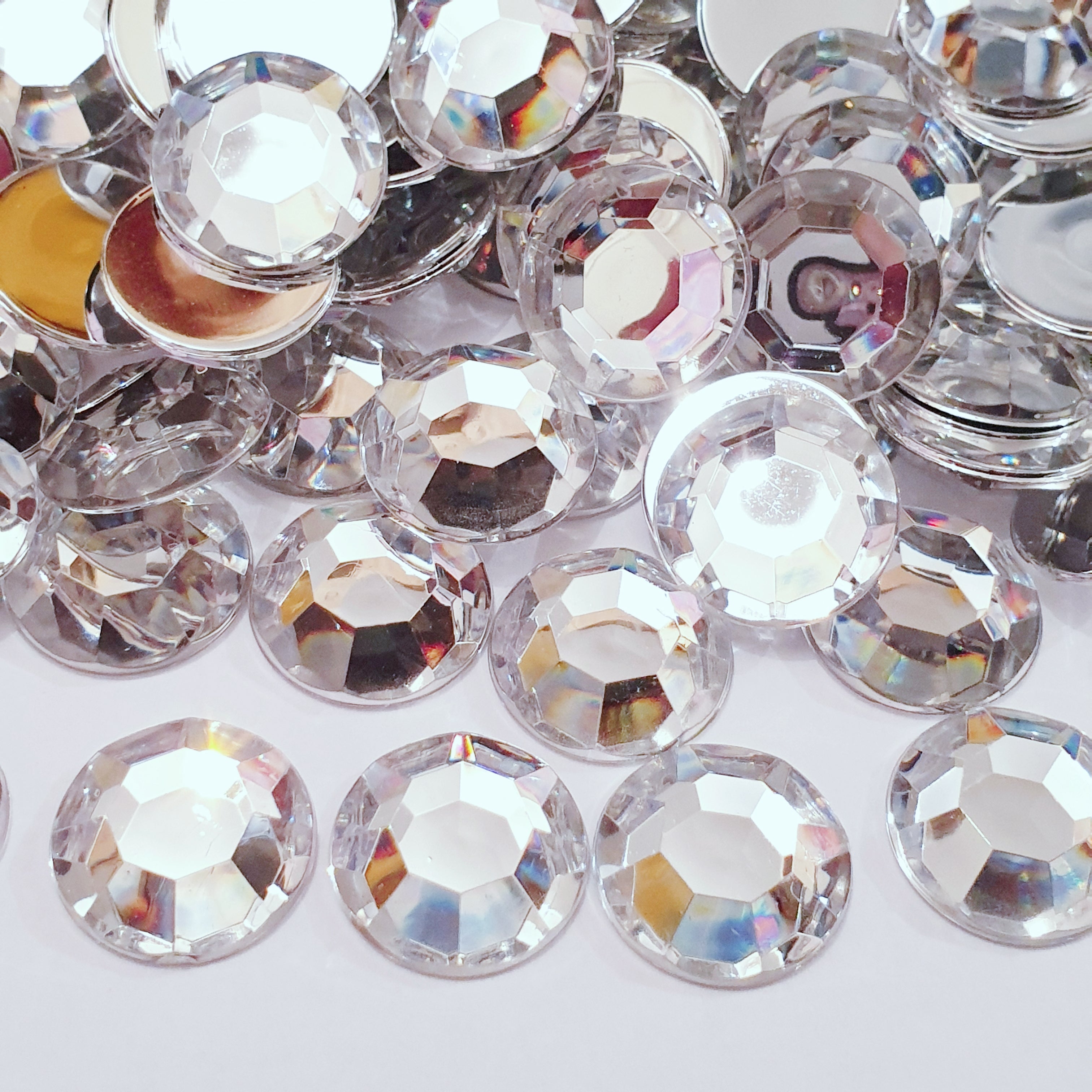 Clear glass beads flat deals back