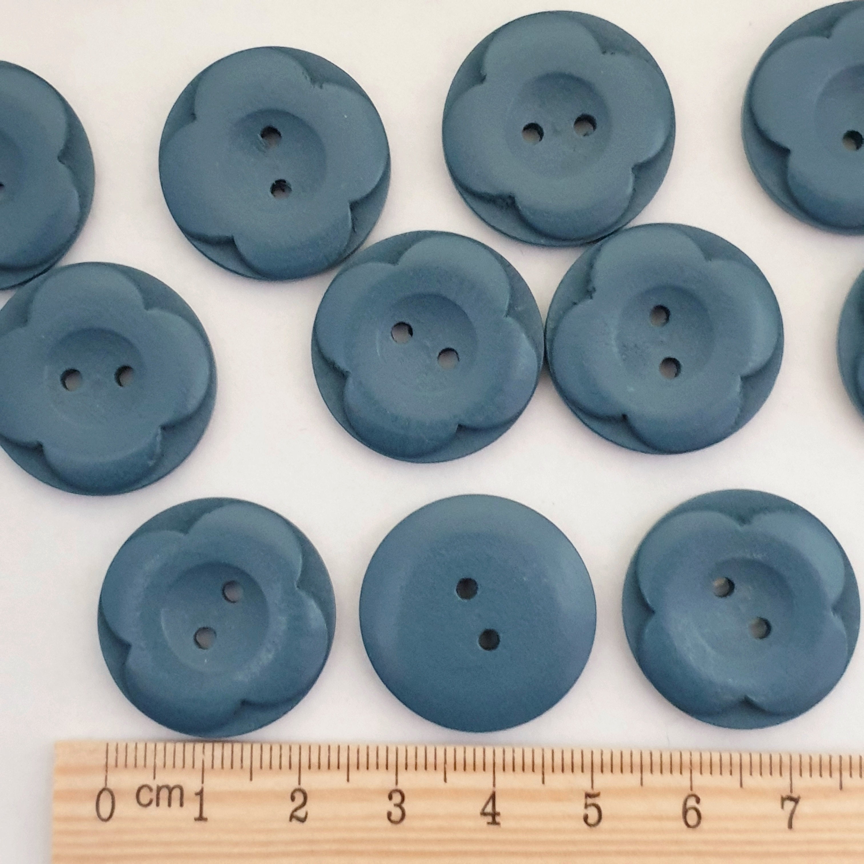 MajorCrafts 12pcs 25mm Cadet Blue Carved Flower 2 Holes Round Wood Sewing Buttons