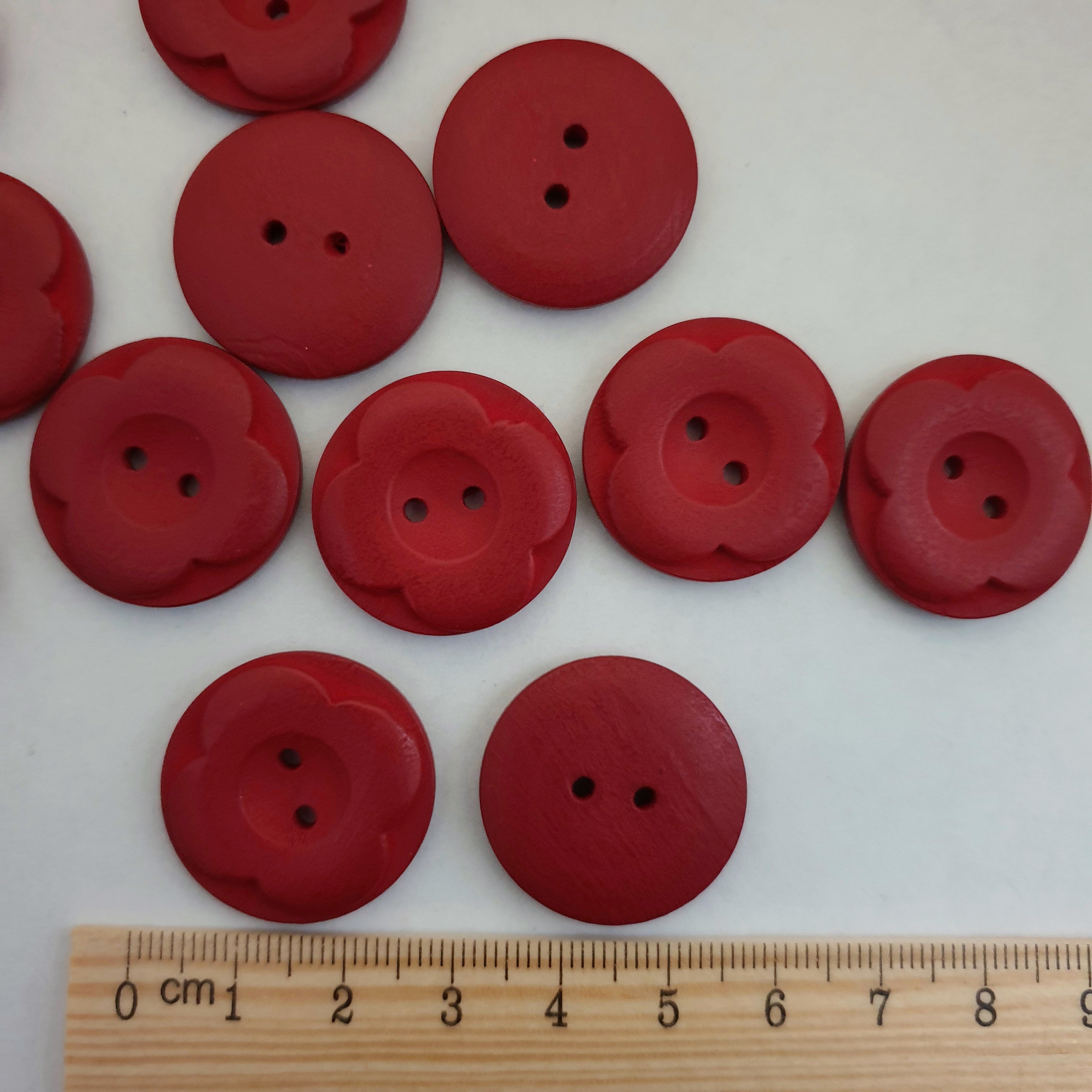 MajorCrafts 12pcs 25mm Maroon Red Carved Flower 2 Holes Round Wood Sewing Buttons