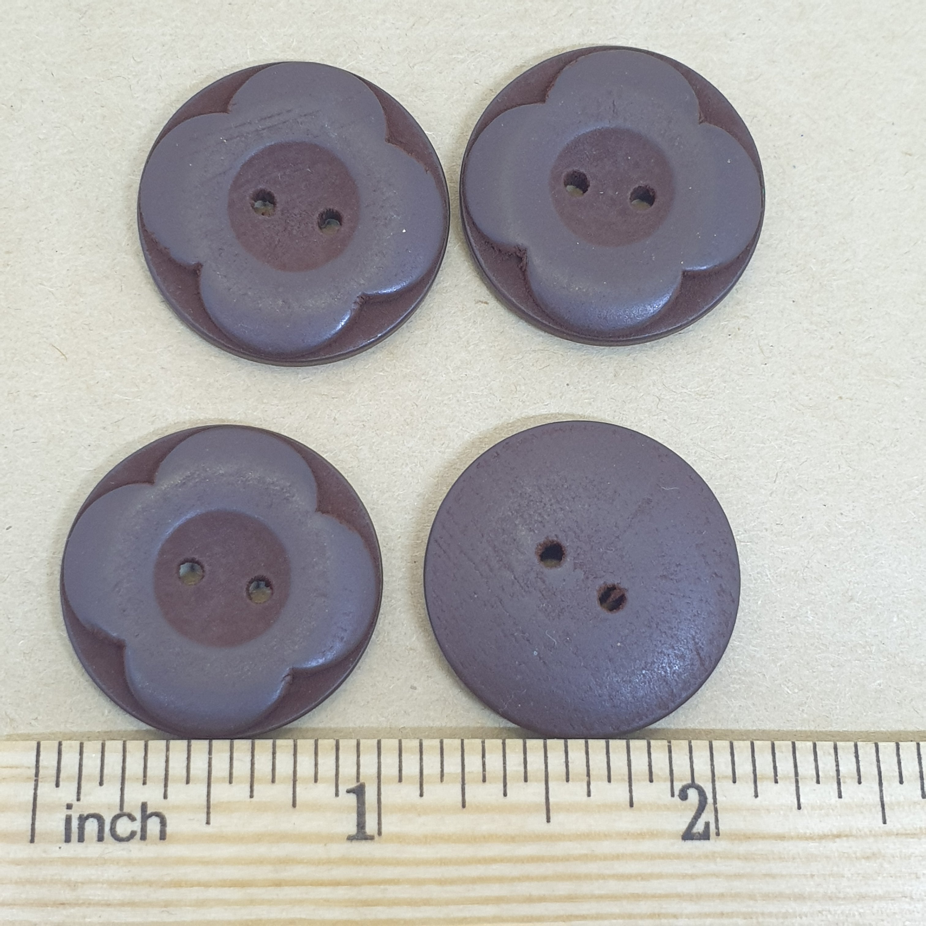 MajorCrafts 12pcs 25mm Chocolate Brown Carved Flower 2 Holes Round Wood Sewing Buttons