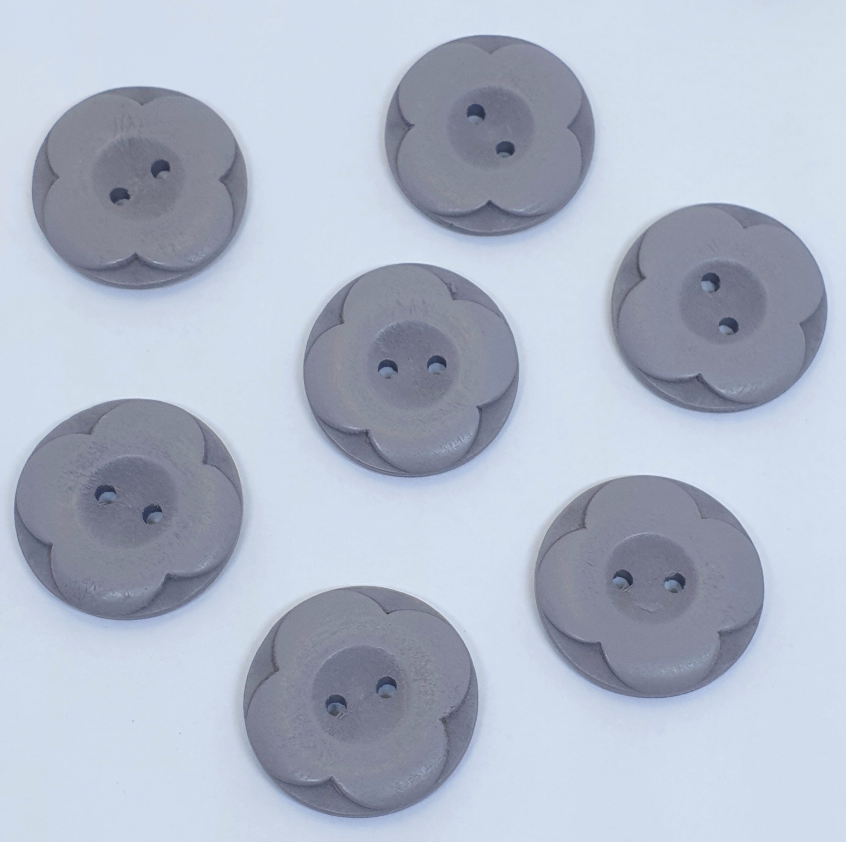 MajorCrafts 12pcs 25mm Grey Carved Flower 2 Holes Round Wood Sewing Buttons