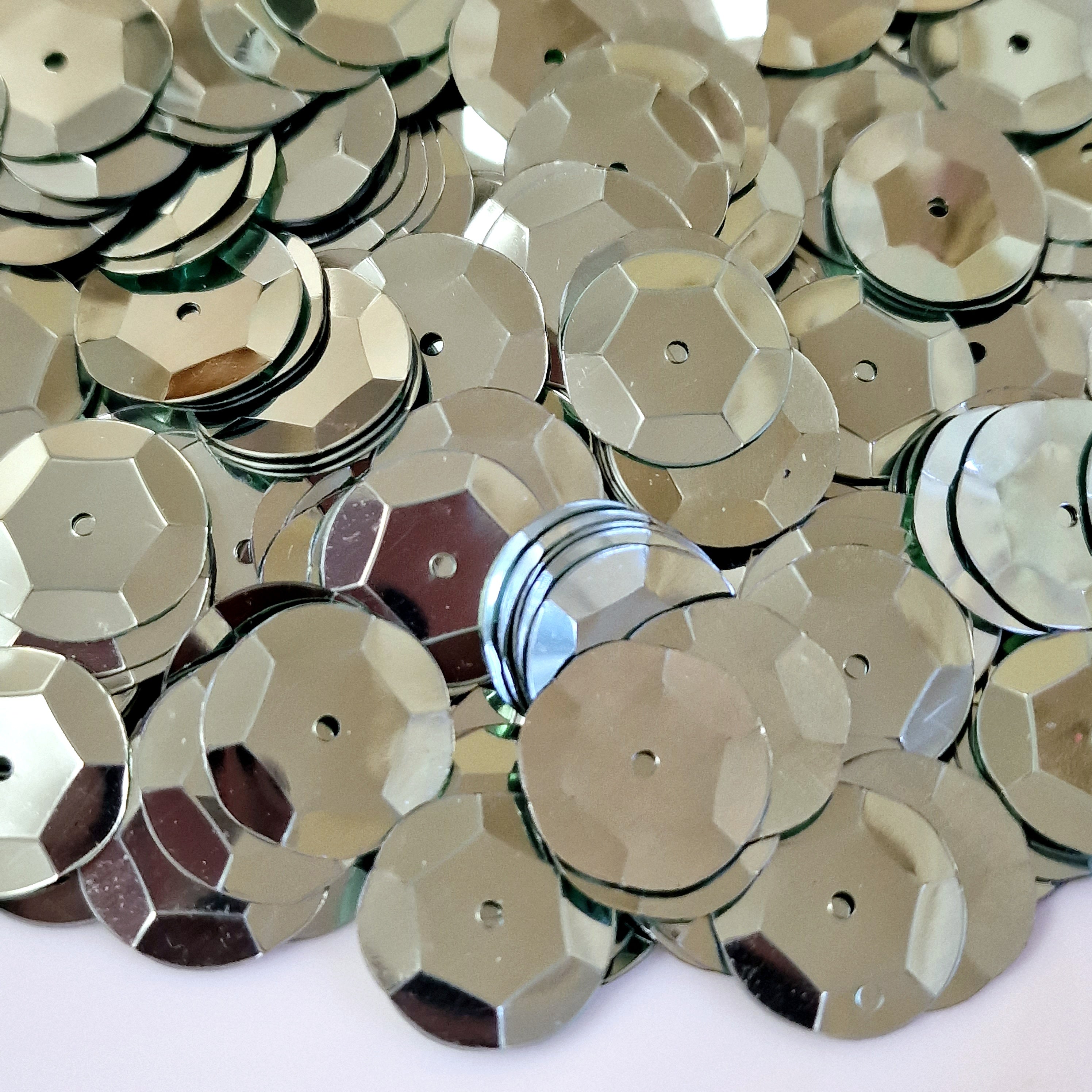 MajorCrafts 40grams 15mm Pale Green Large Round Sew-On Cup Sequins