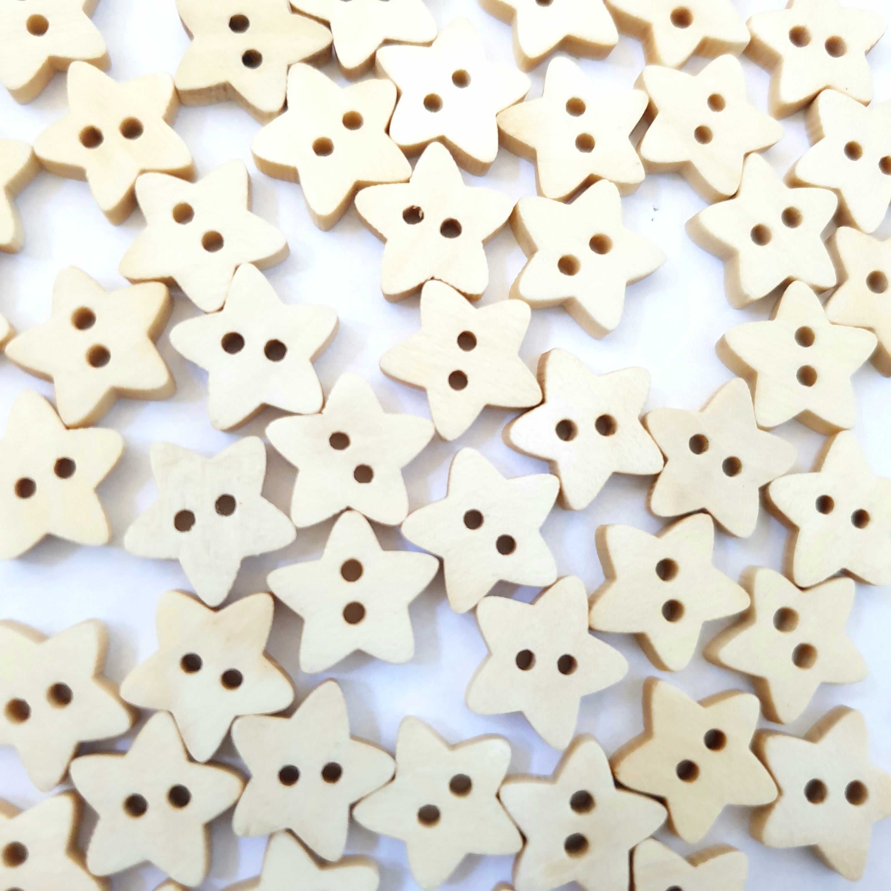 MajorCrafts 60pcs 15mm Star Light Brown 2 Holes Sewing Wooden Buttons