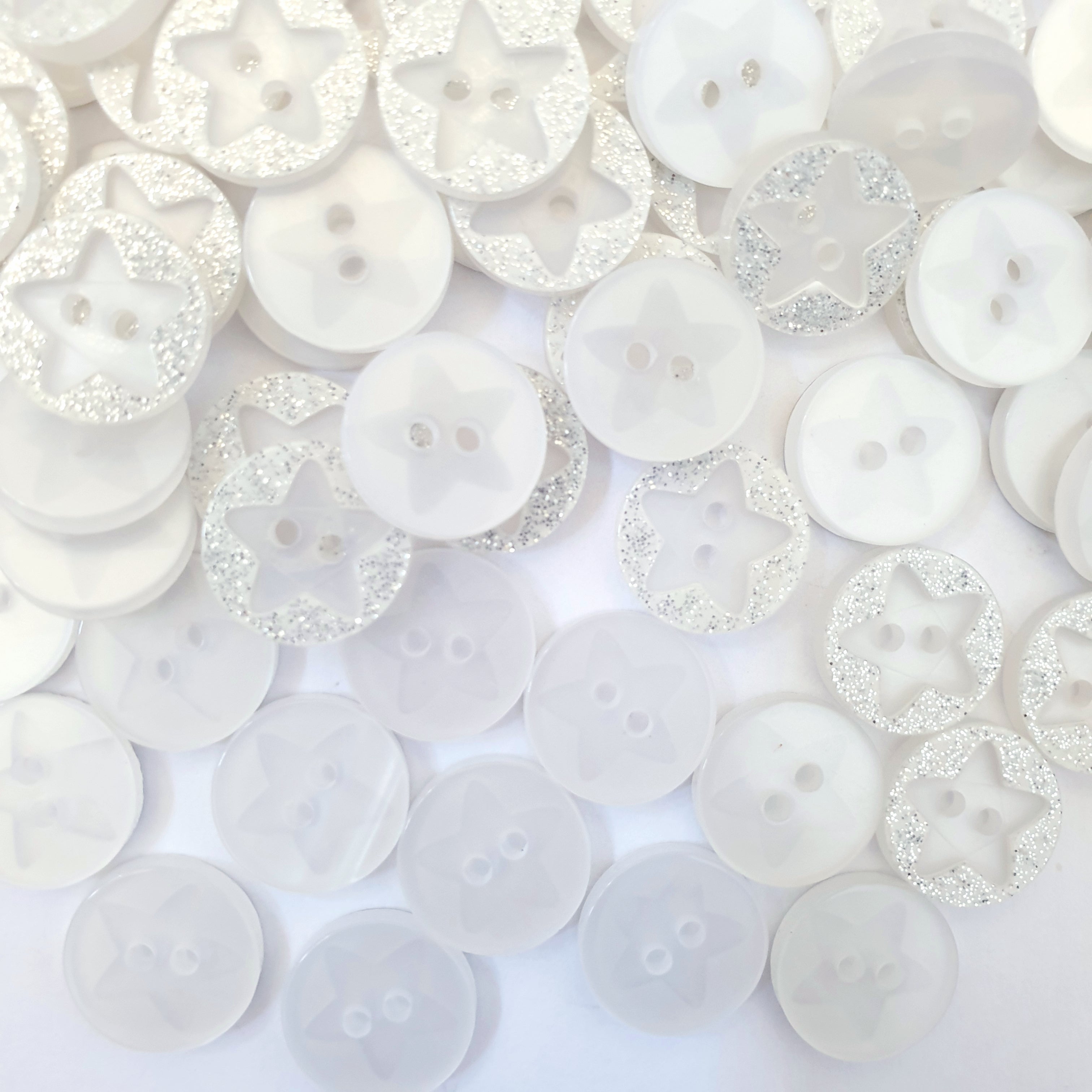 MajorCrafts 40pcs 14mm White Glittered 'Star Engraved' 2 Holes Round Sewing Resin Buttons