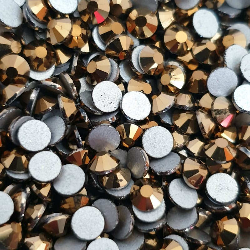 MajorCrafts Metallic Gold Flat Back Round Non-Hotfix Glass Rhinestone Gems