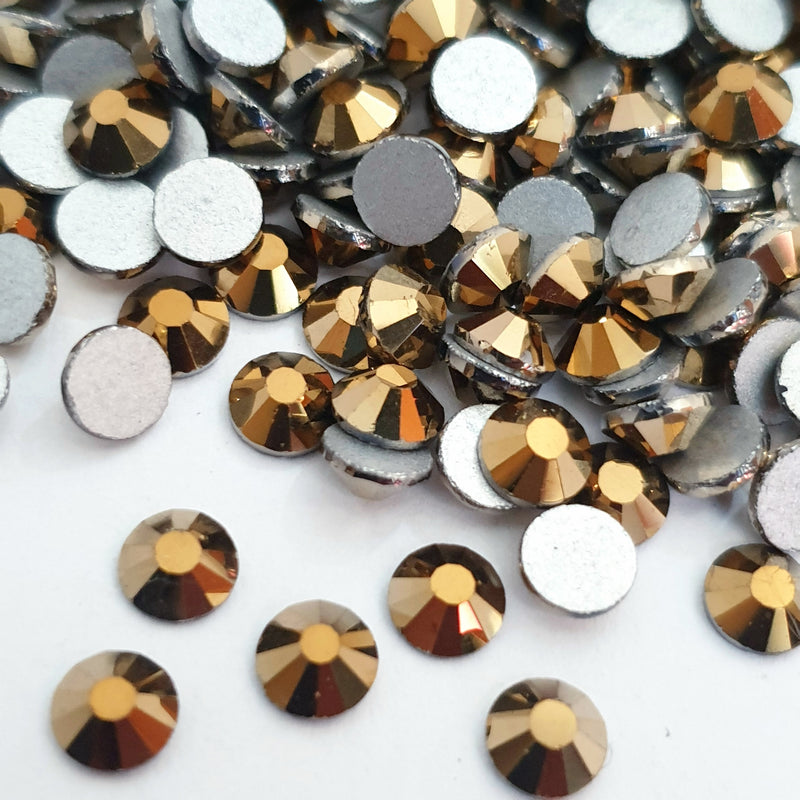 MajorCrafts Metallic Gold Flat Back Round Non-Hotfix Glass Rhinestone Gems