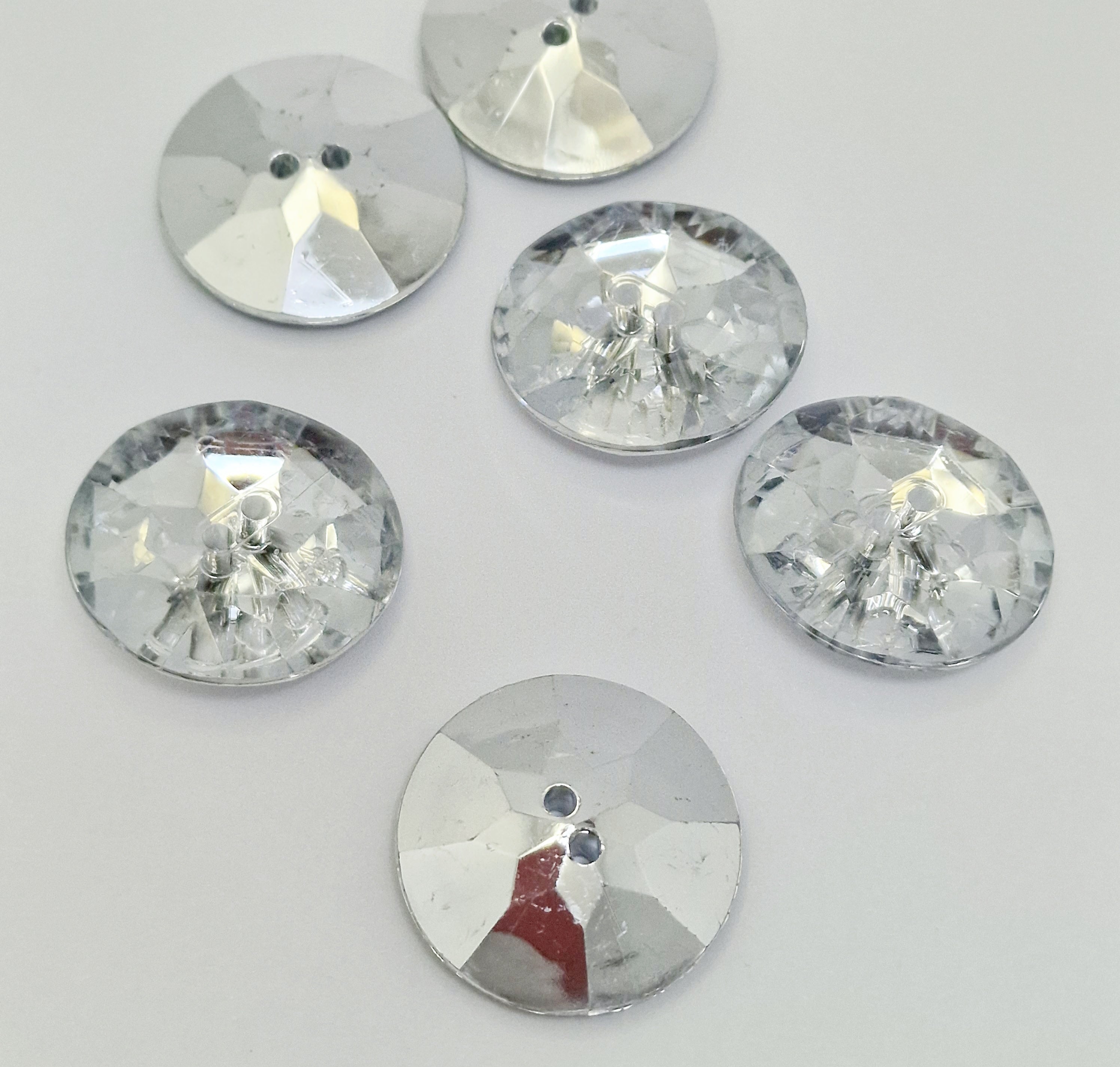 MajorCrafts 2pcs 30mm Crystal Clear 2 Holes Acrylic Large Round Sewing Buttons