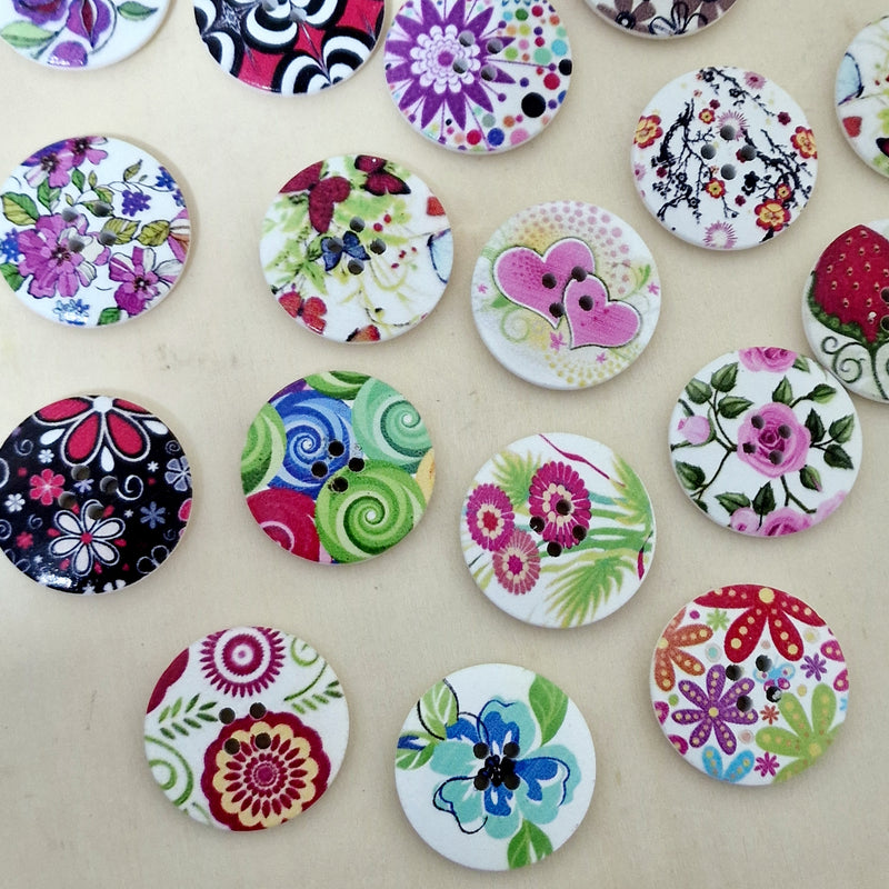 MajorCrafts 12pcs 30mm Mixed Floral Patterns 4 Holes Large Wood Sewing Buttons