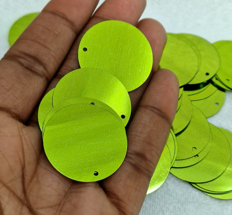 MajorCrafts 30mm 40grams 150pcs Metallic Light Green Large Round PVC Sequins with 1x Hole