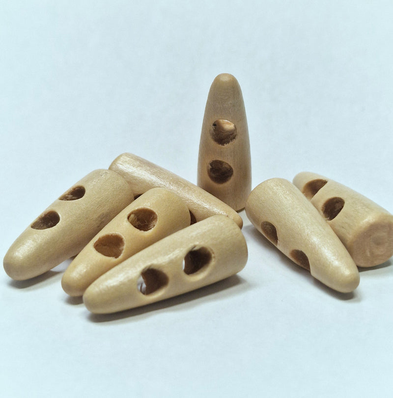 MajorCrafts 24pcs 30mm Light Brown 2 Holes Horn Shape Sewing Toggle Wood Buttons