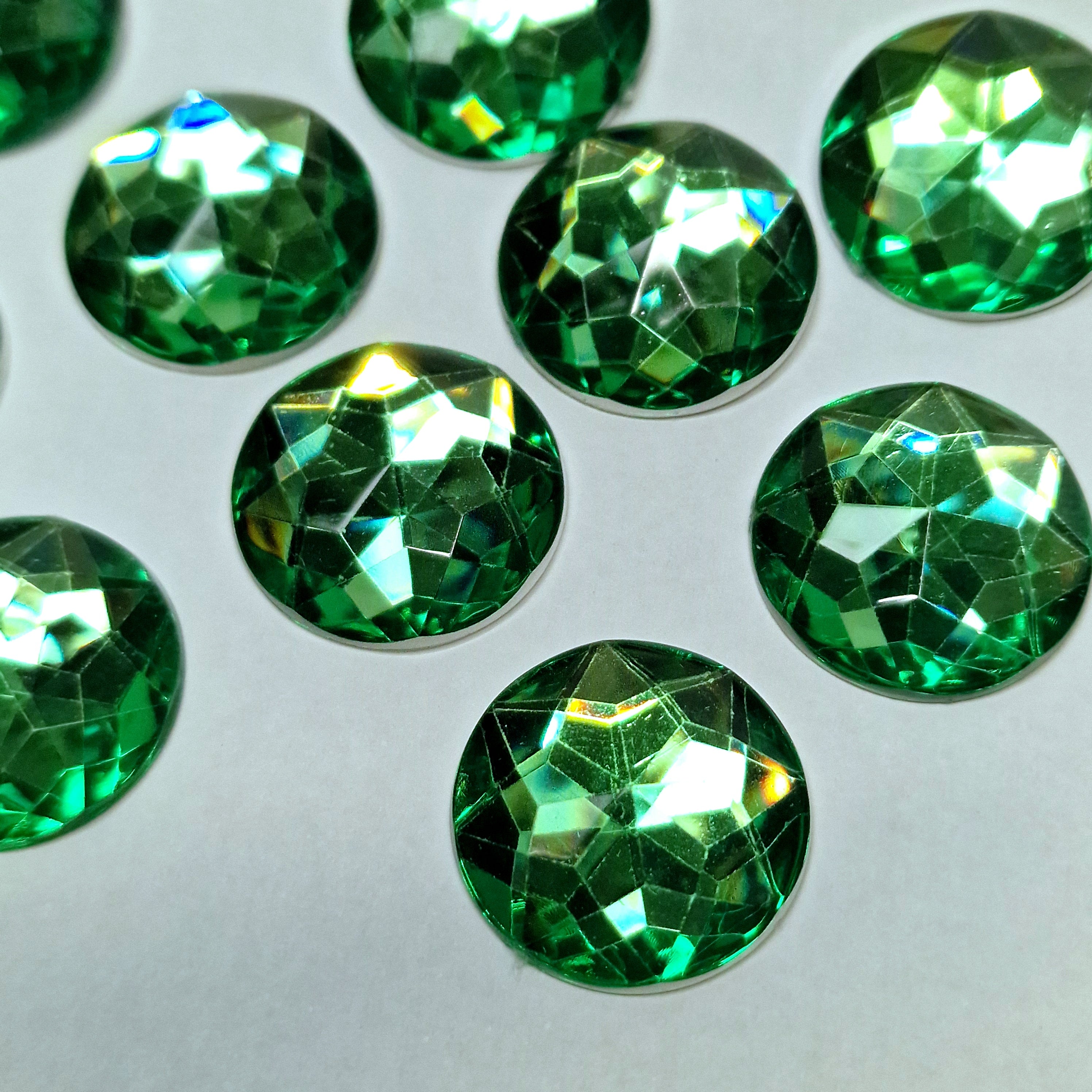 MajorCrafts 24pcs 20mm Emerald Green Star Facets Flat Back Large Round Acrylic Rhinestones