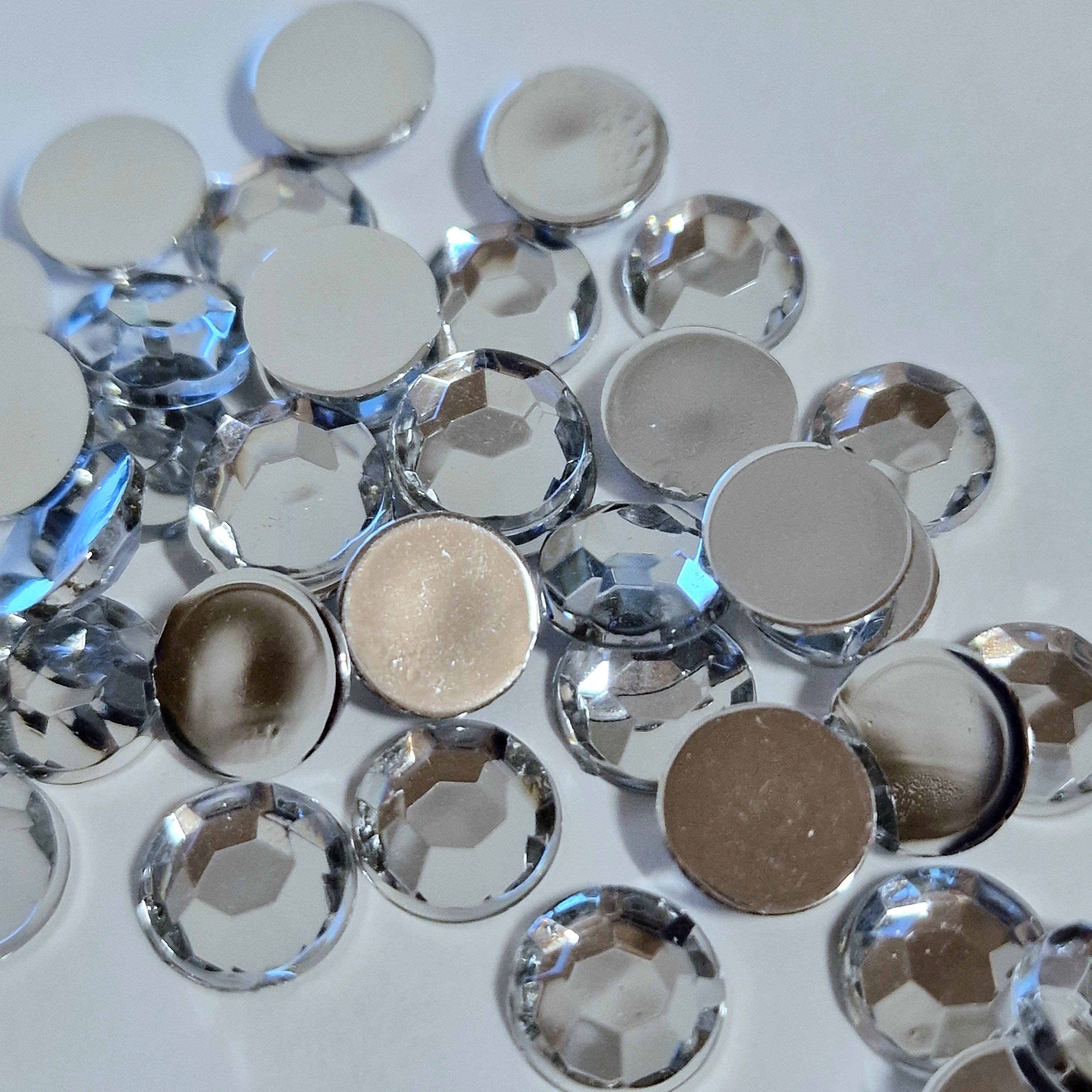 MajorCrafts 200pcs 8mm Crystal Clear 8-Facets High-Grade Flat Back Round Acrylic Rhinestones