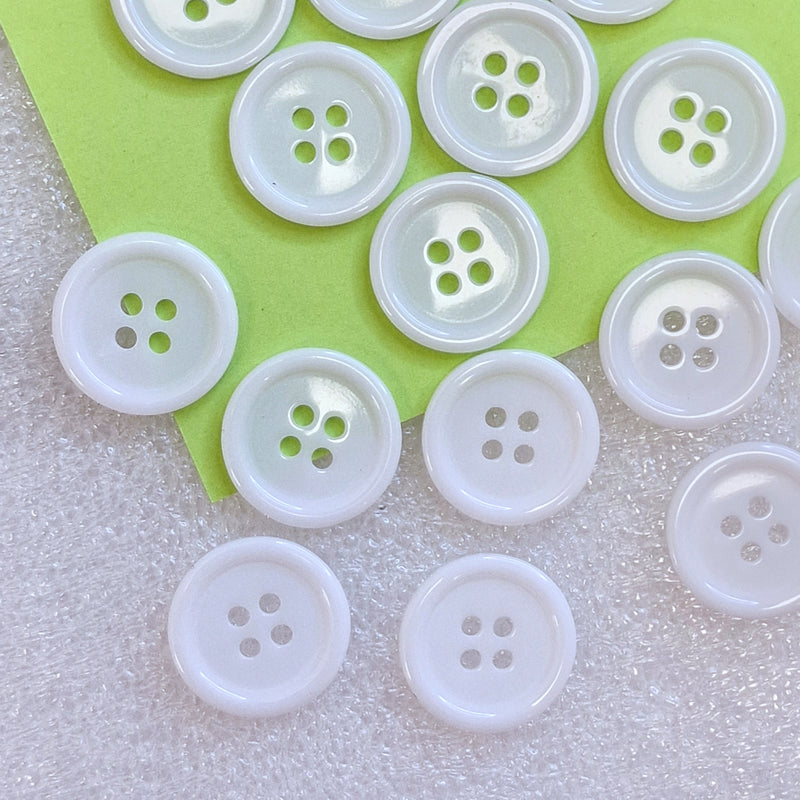 MajorCrafts 48pcs 18mm White 4-Holes Round Resin Curved Edge Sewing Buttons