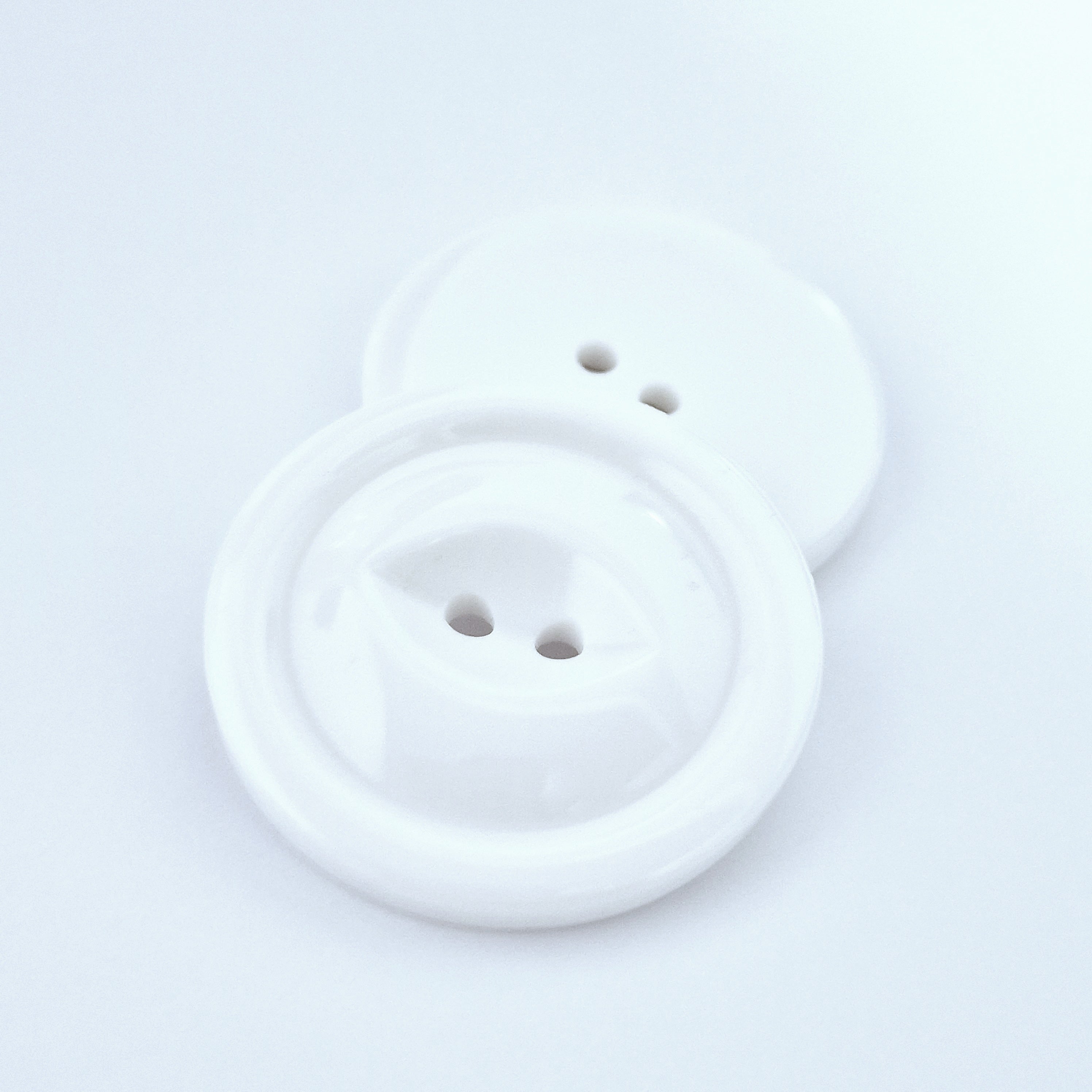 MajorCrafts 4pcs 44mm White Fisheye 2 Holes Round Large Resin Sewing Buttons