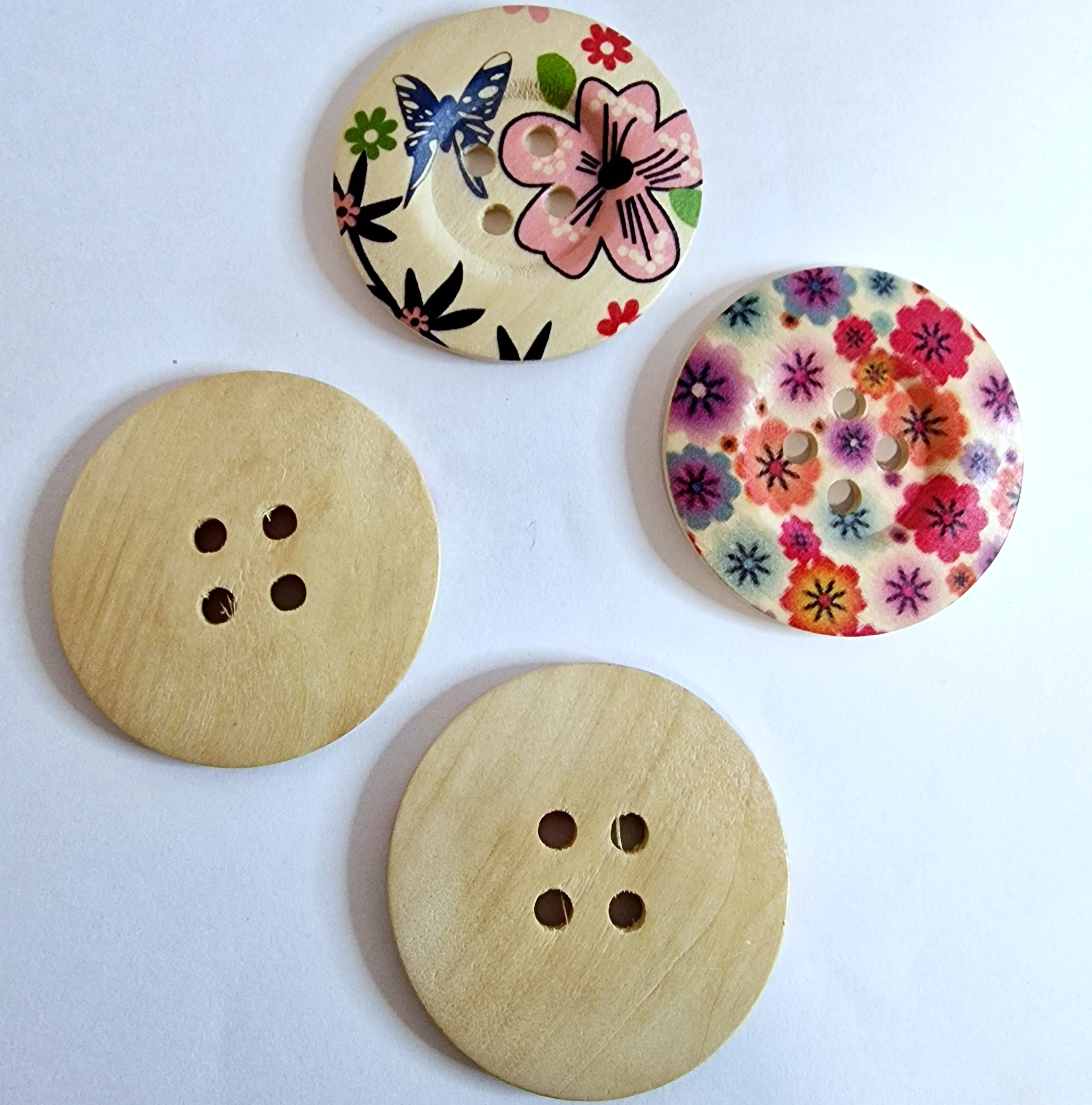 MajorCrafts 10pcs 50mm Mixed Floral Colours Round 4 Holes Large Wooden Sewing Buttons