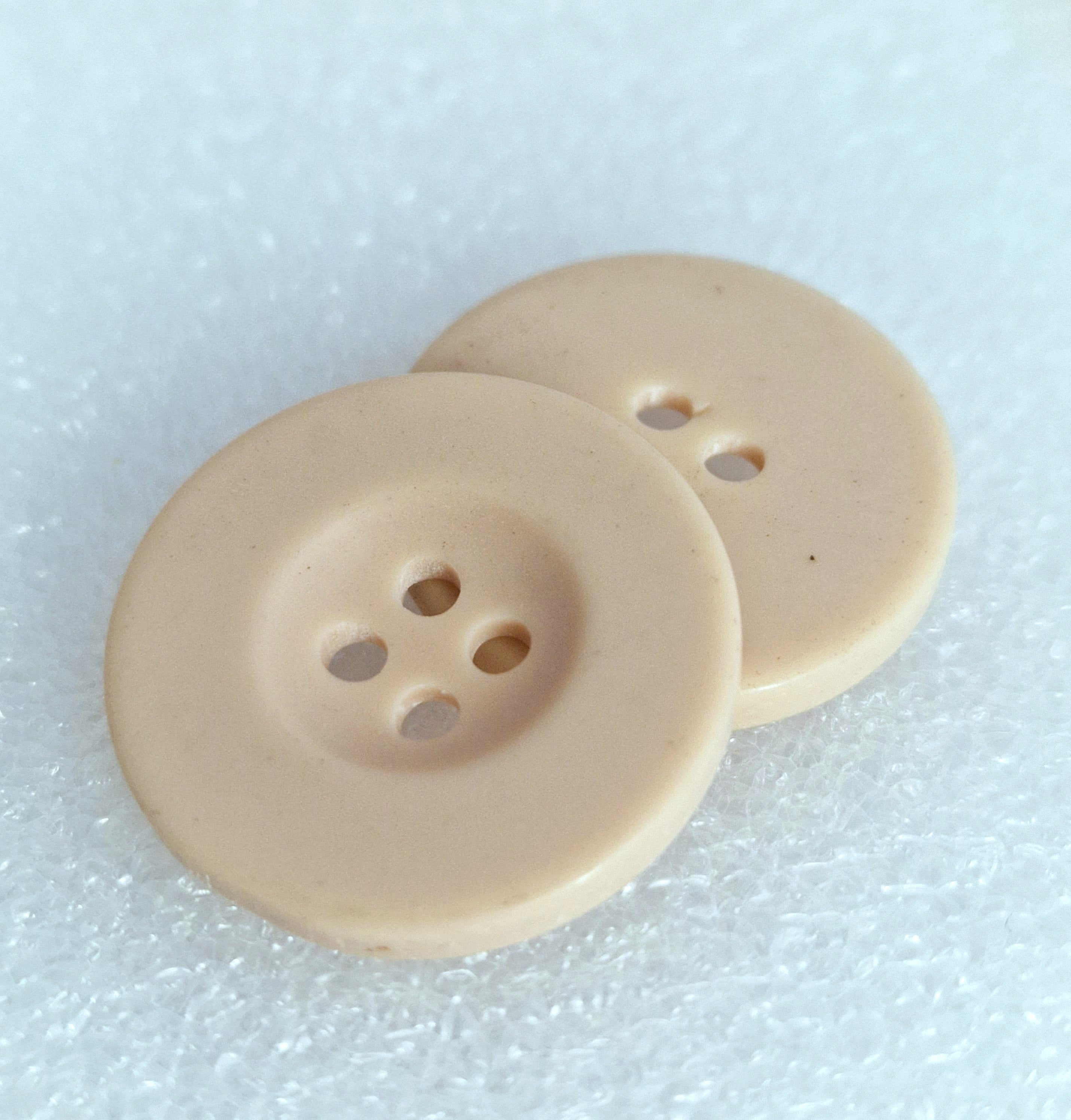 MajorCrafts 16pcs 25mm Beige Brown 4 Holes Round Resin Sewing Buttons