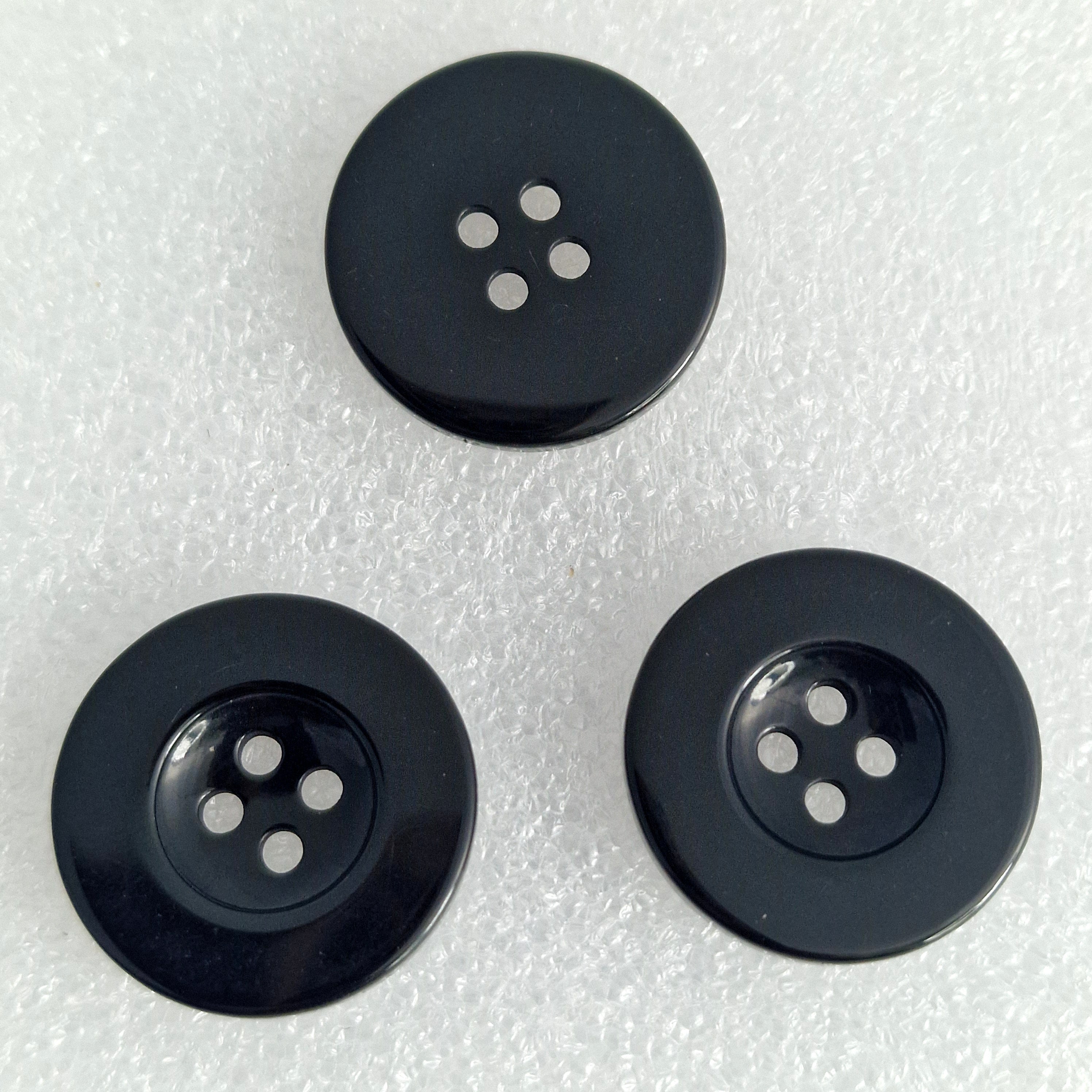 MajorCrafts 16pcs 25mm Black 4 Holes Round Resin Sewing Buttons