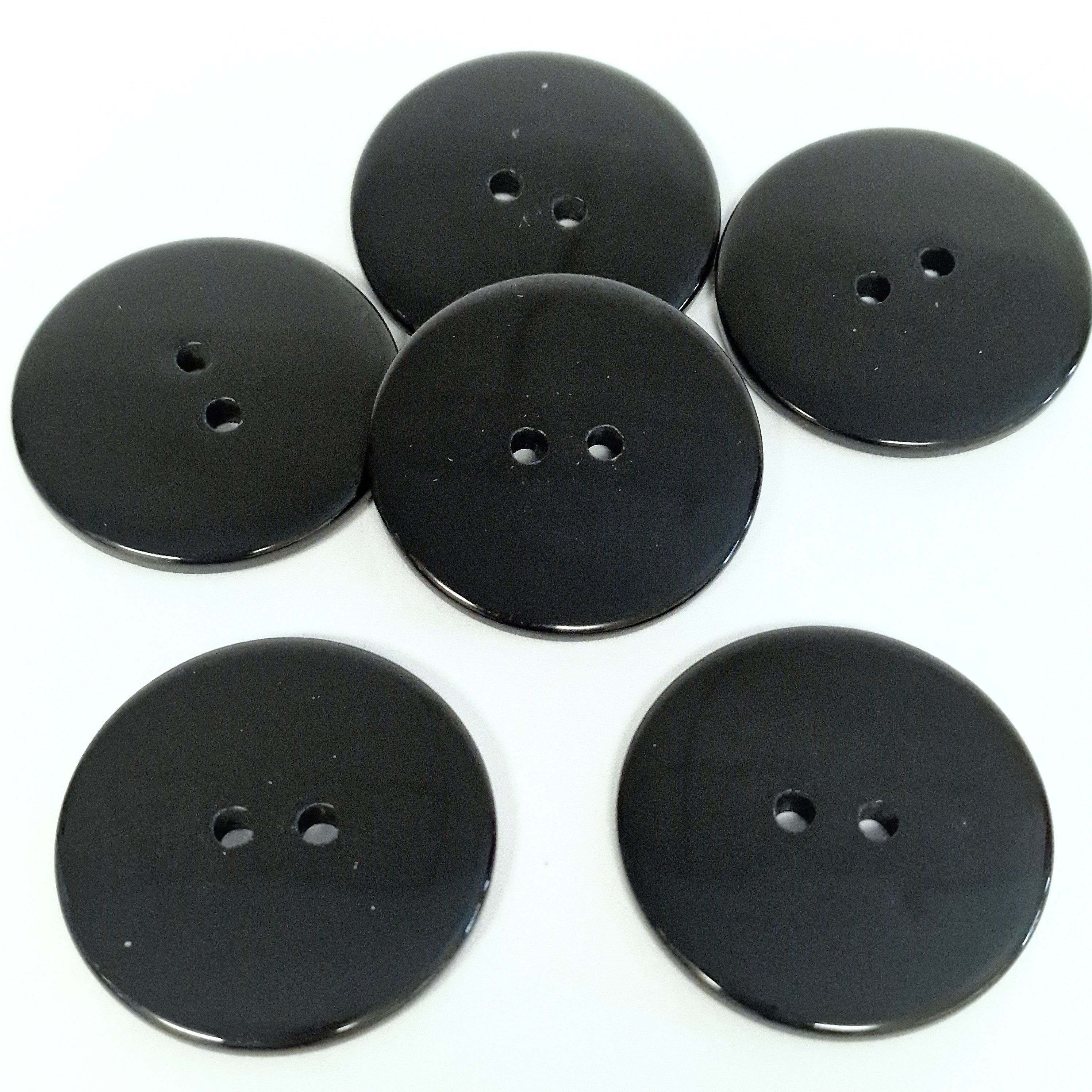MajorCrafts 8pcs 34mm Black 2 holes Large Round Resin Sewing Buttons