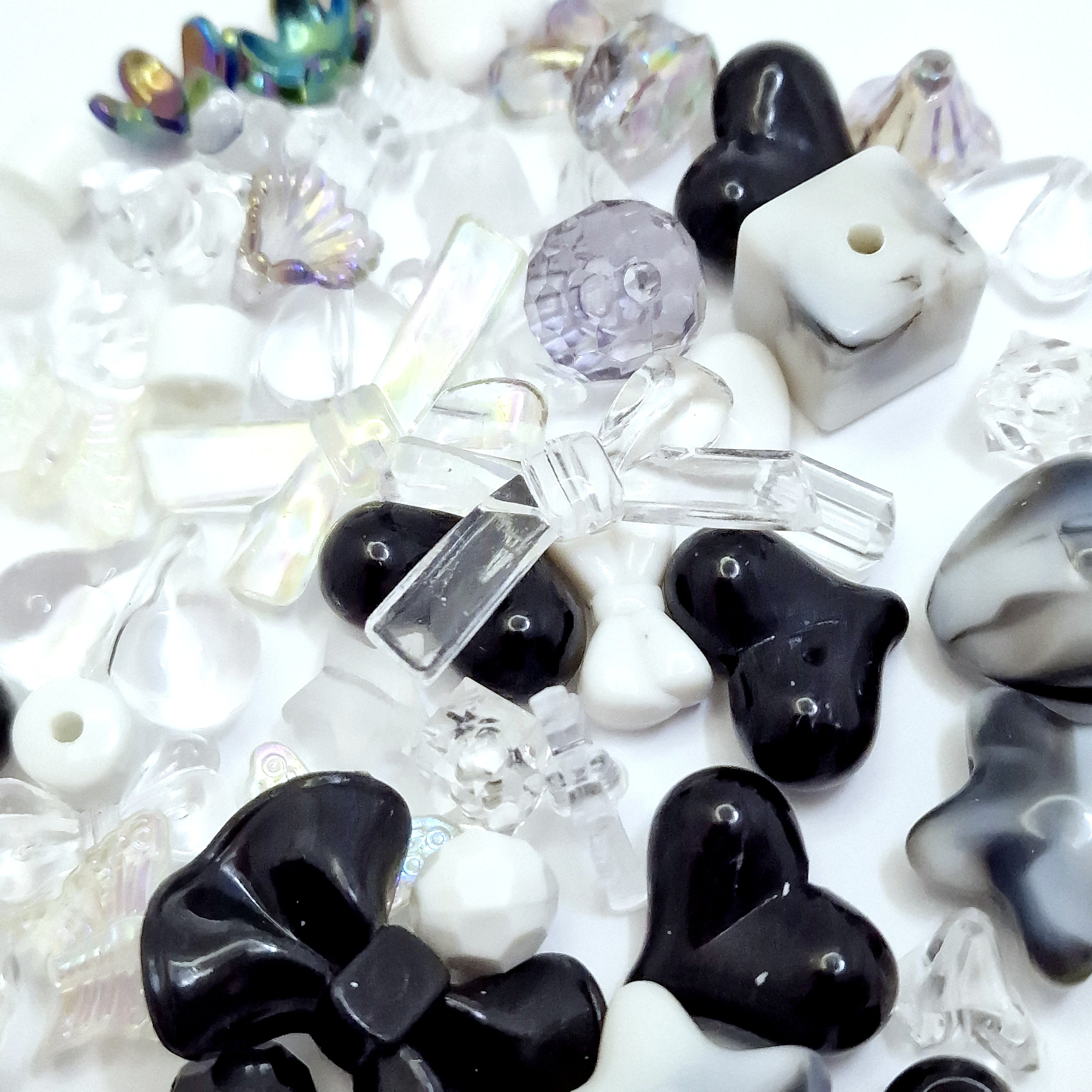 MajorCrafts 50g Black & White Theme Mixed Shapes & Sizes Acrylic Beads