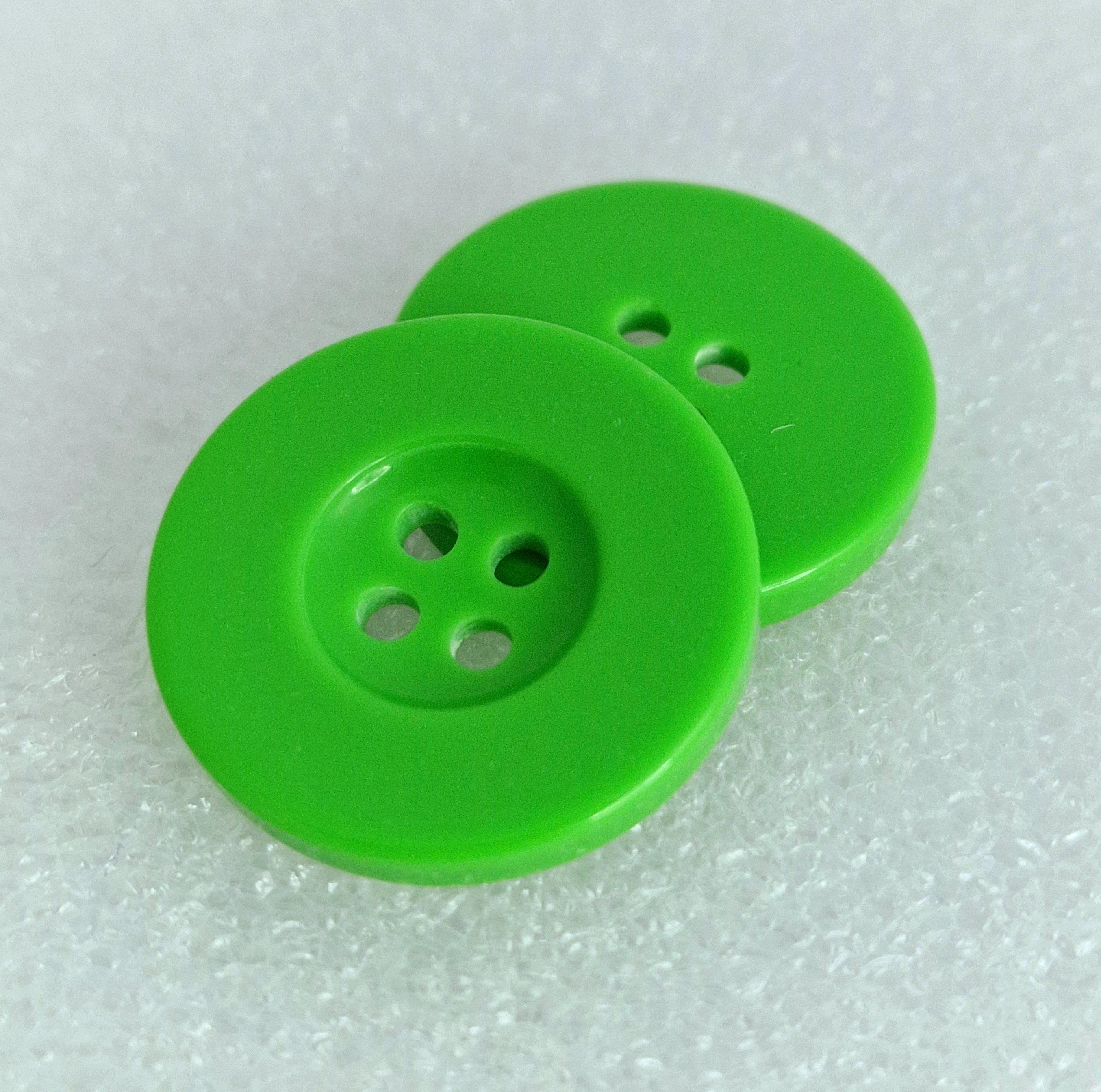 MajorCrafts 16pcs 25mm Bright Green 4 Holes Round Resin Sewing Buttons