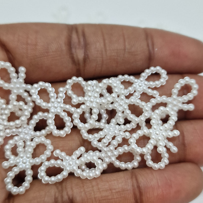 MajorCrafts 150pcs 18mm x 10mm White Hollow Bowknot Butterfly Resin Pearls