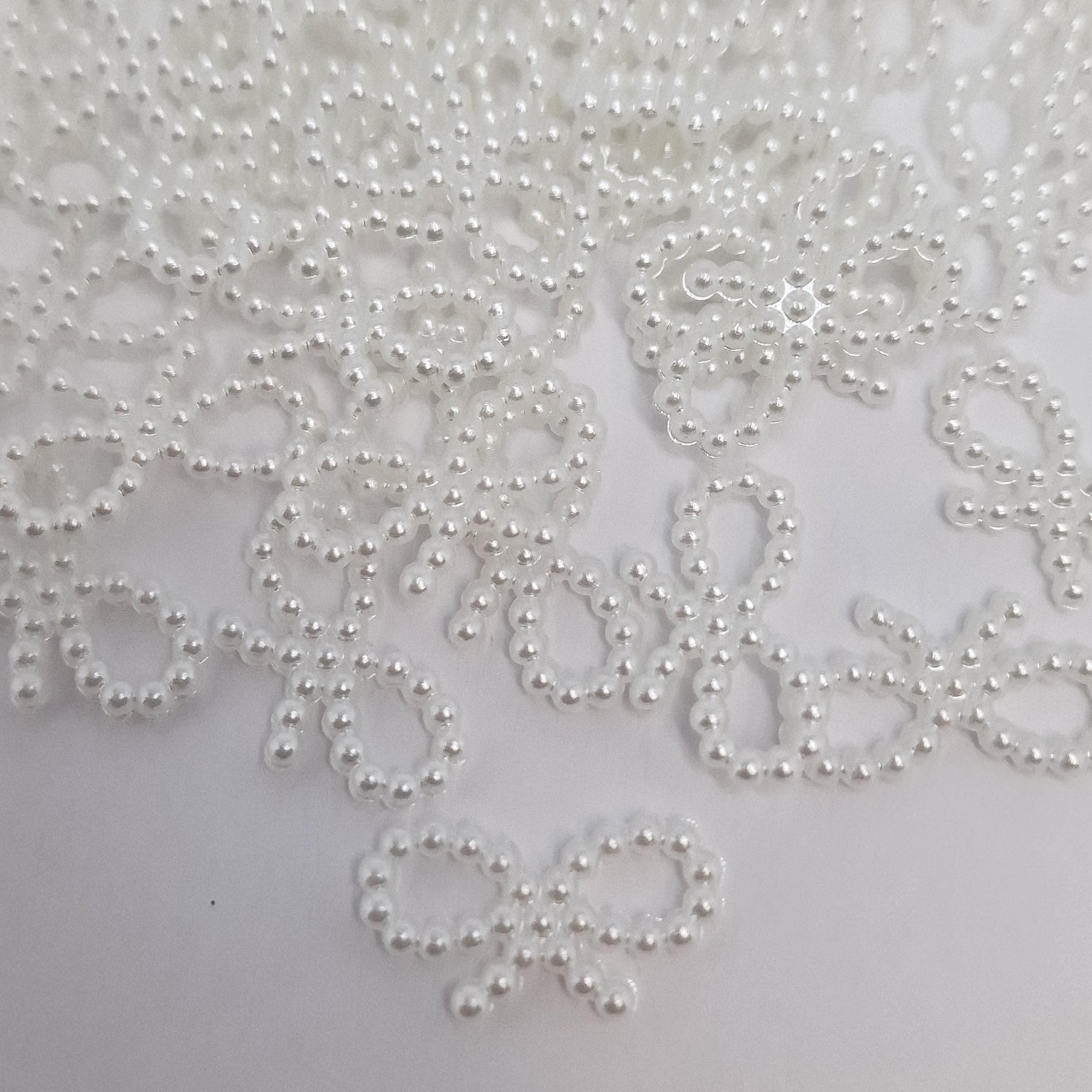 MajorCrafts 150pcs 18mm x 10mm White Hollow Bowknot Butterfly Resin Pearls