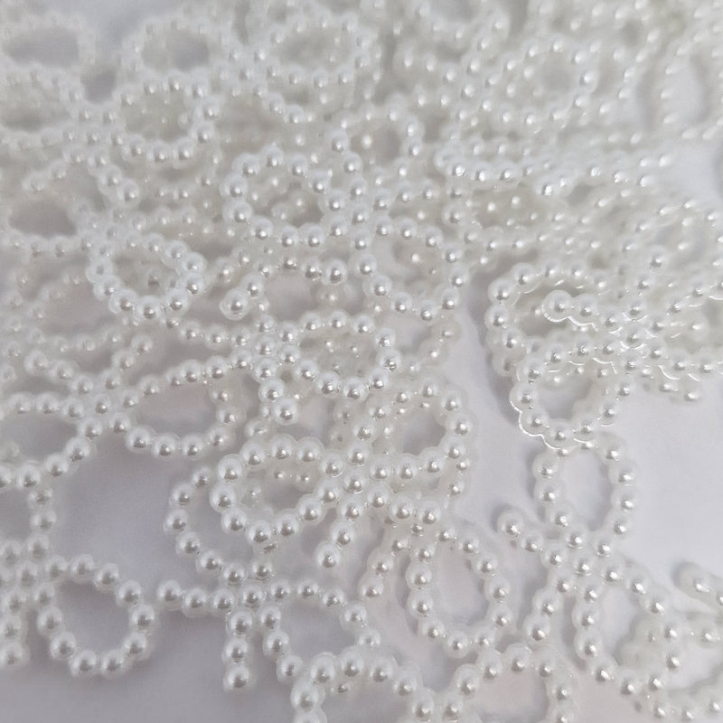 MajorCrafts 150pcs 18mm x 10mm White Hollow Bowknot Butterfly Resin Pearls