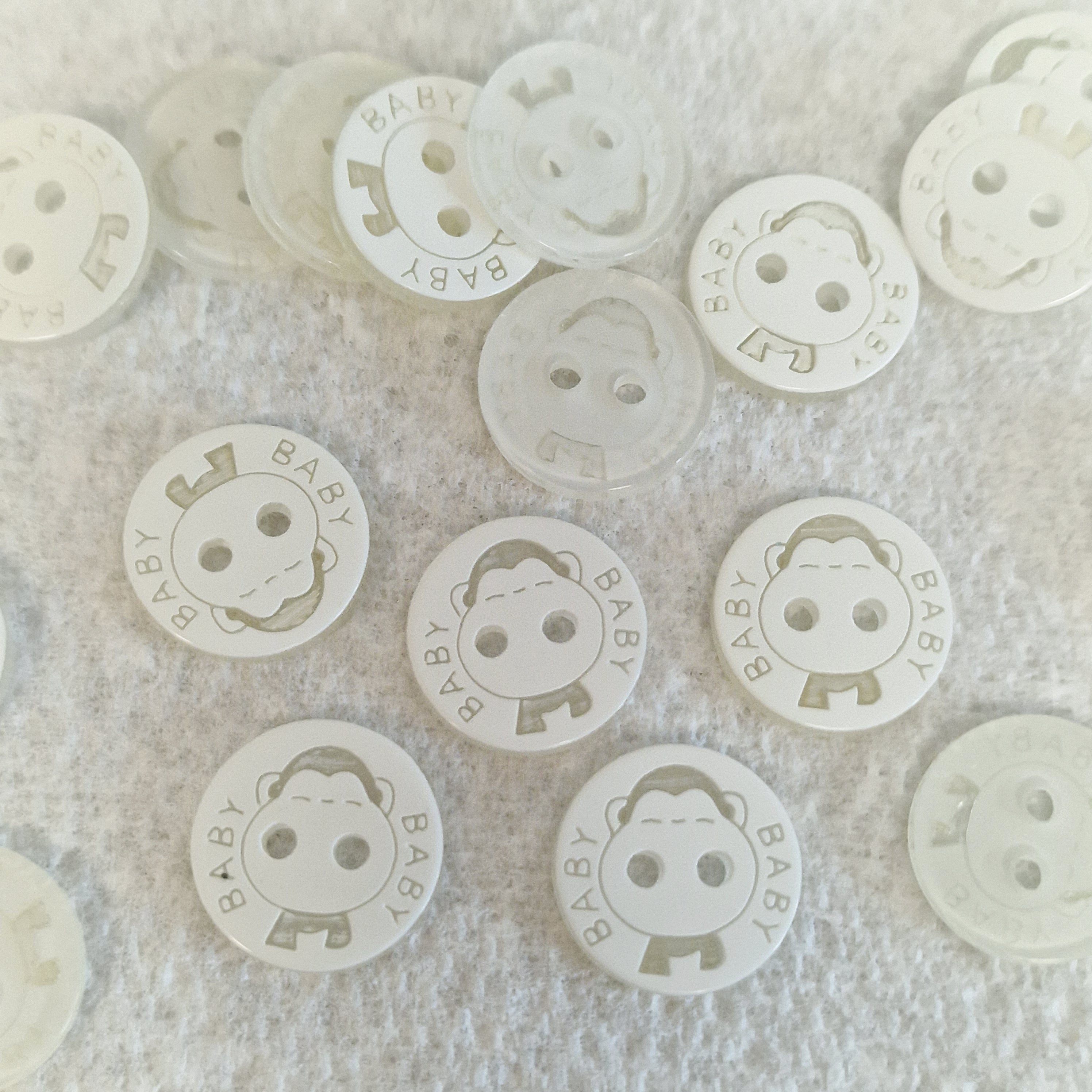 MajorCrafts 48pcs 12.5mm Clear & White 'Baby' Printed 2 Holes Small Round Resin Sewing Buttons