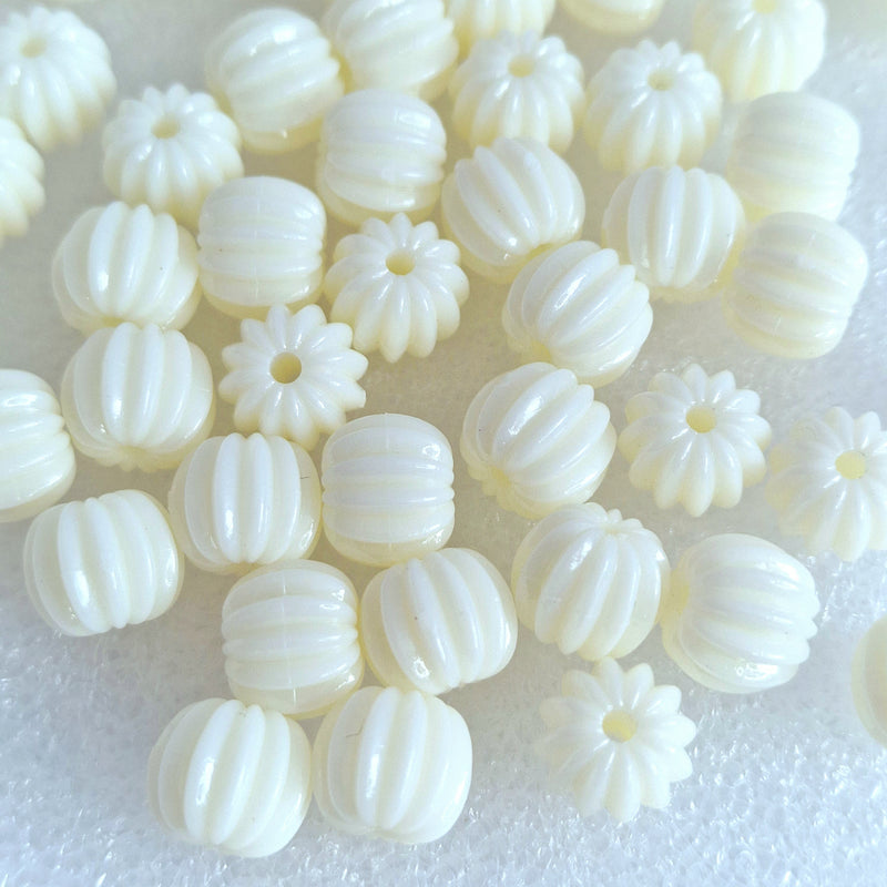 MajorCrafts 48pcs 10mm Cream Round Pumpkin Resin Beads
