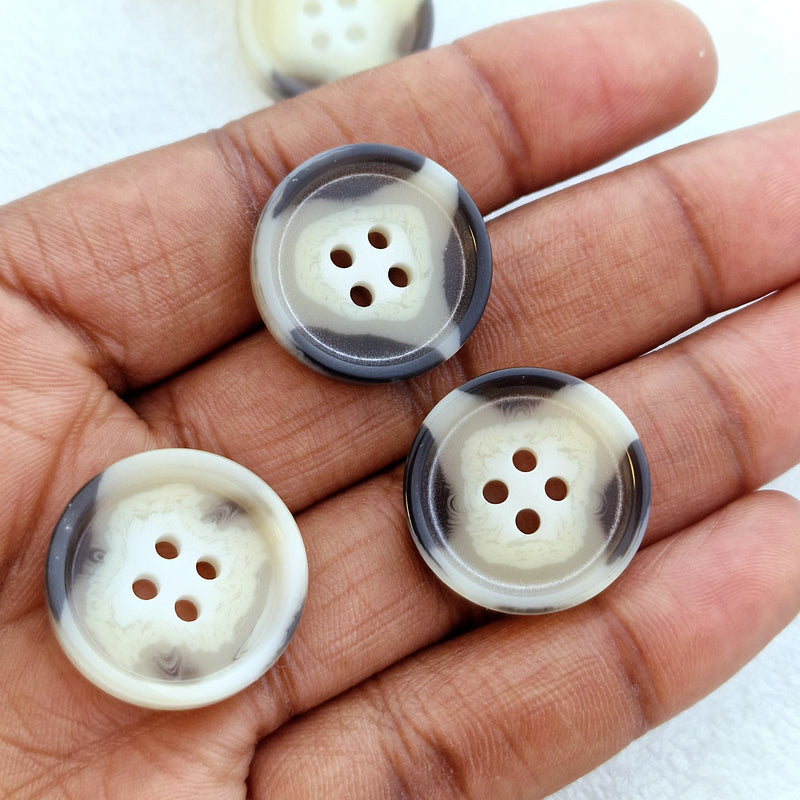 MajorCrafts 20pcs 21mm Cream & Grey Aran Style Classic 4 Holes Round Resin Sewing Buttons