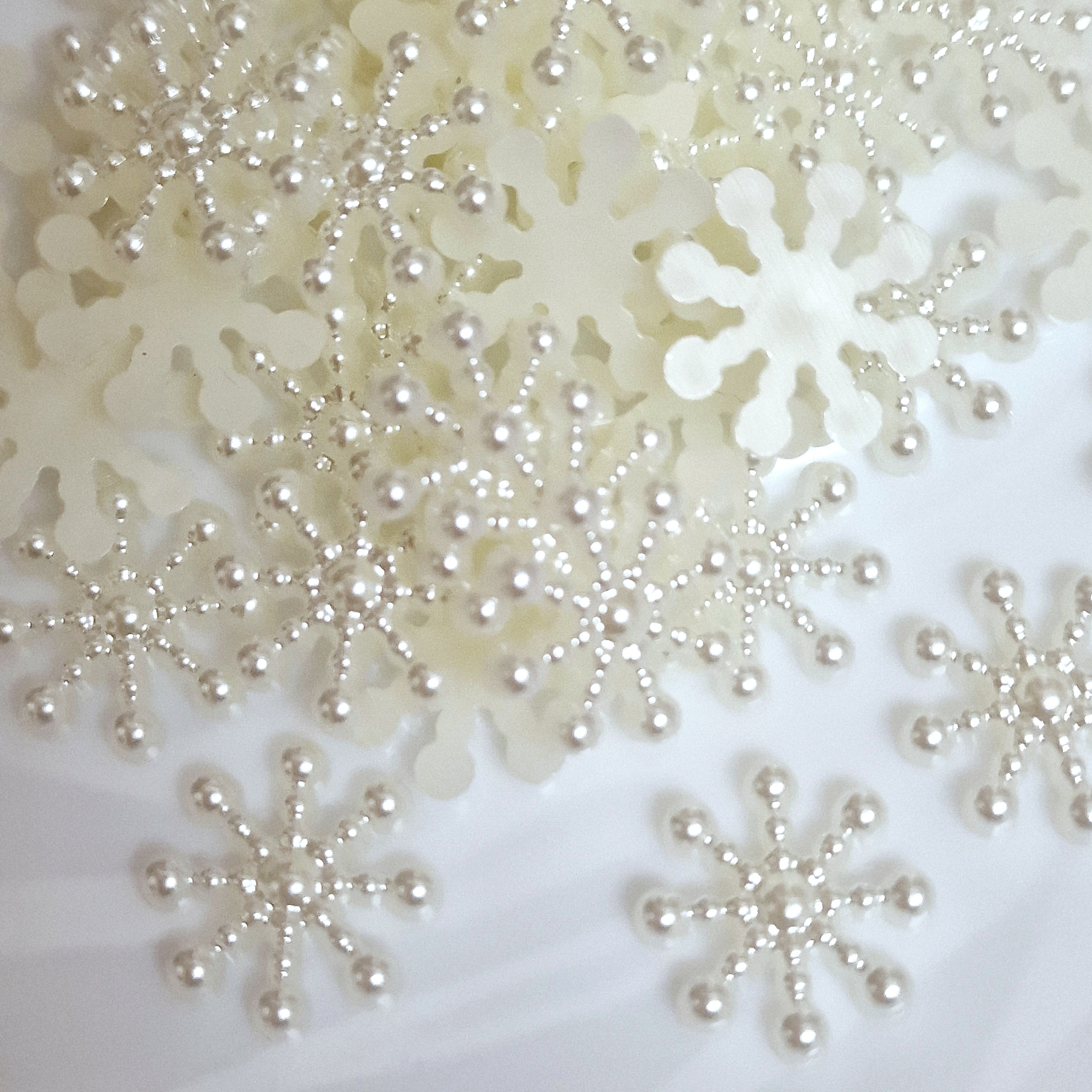 MajorCrafts 100pcs 15mm Cream Ivory Flat Back Snowflake Resin Pearls