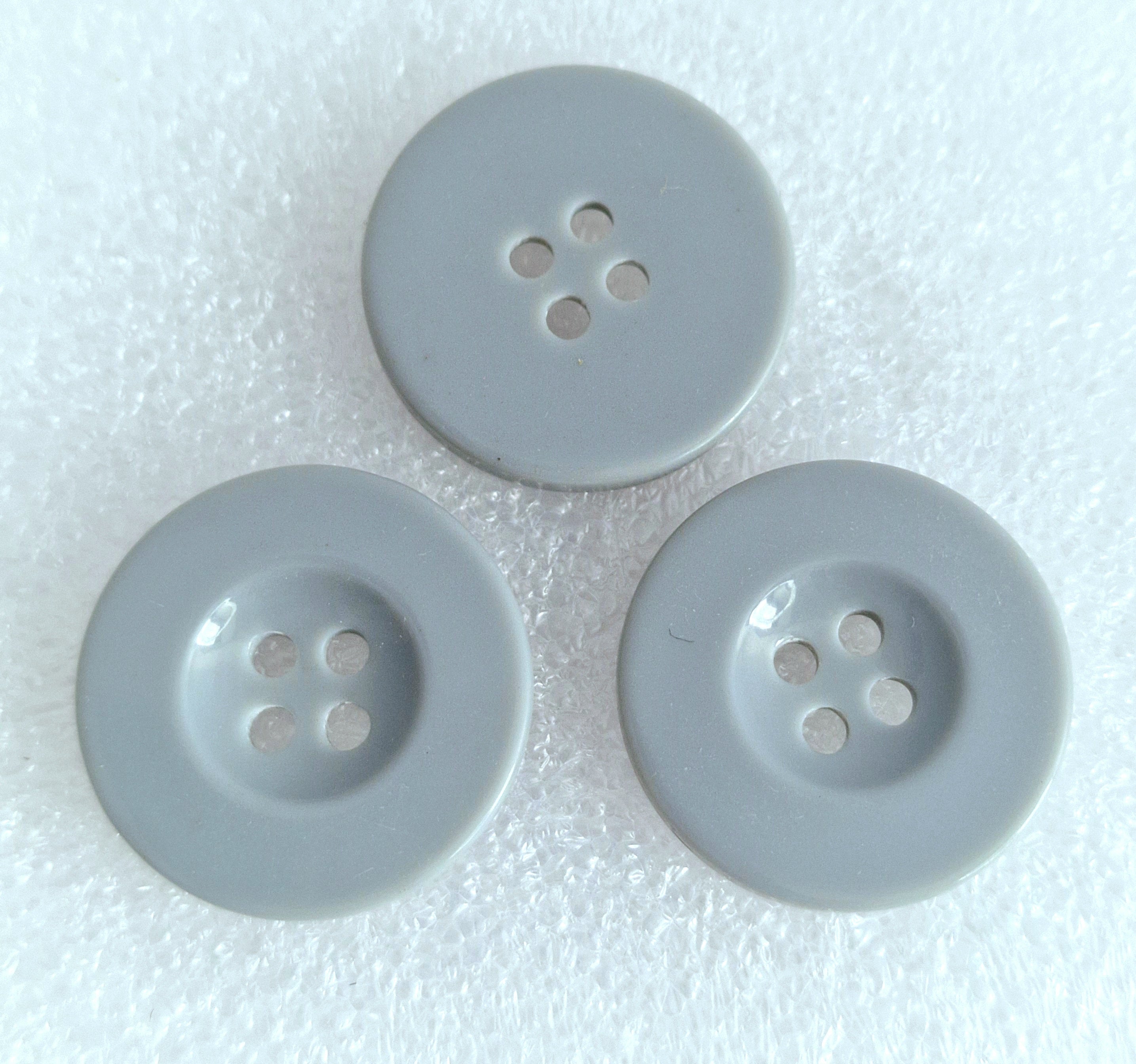 MajorCrafts 16pcs 25mm Grey 4 Holes Round Resin Sewing Buttons