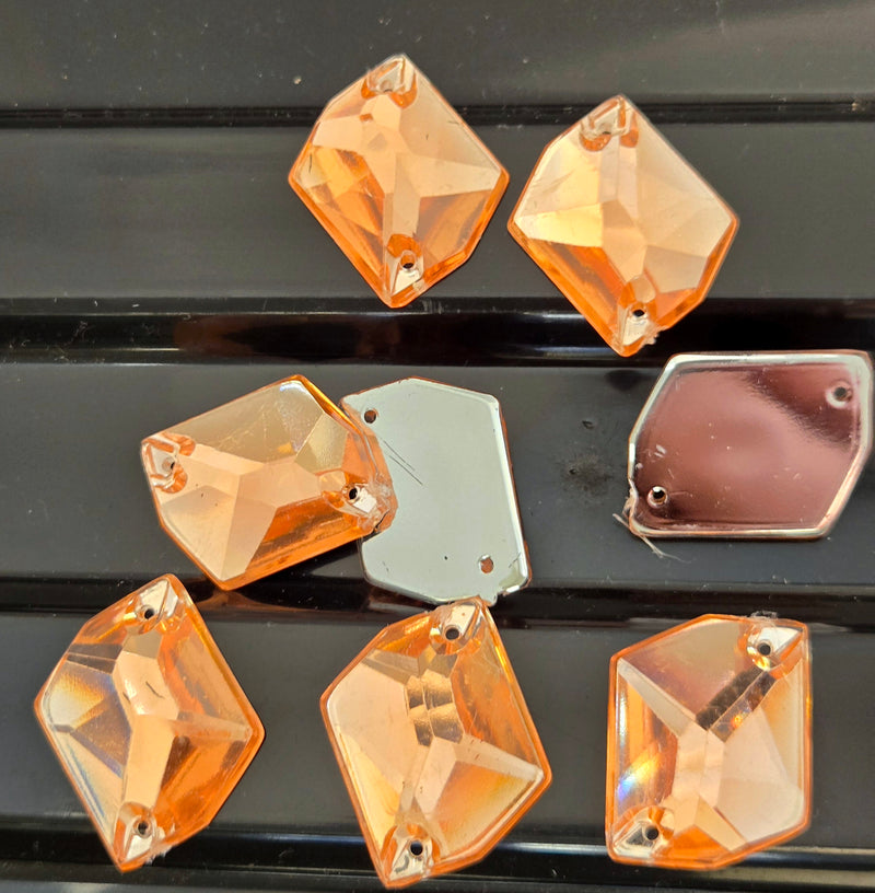 MajorCrafts 24pcs 22mm x 17mm Peach Champagne Hexagon Irregular Acrylic Sewing Rhinestones H03