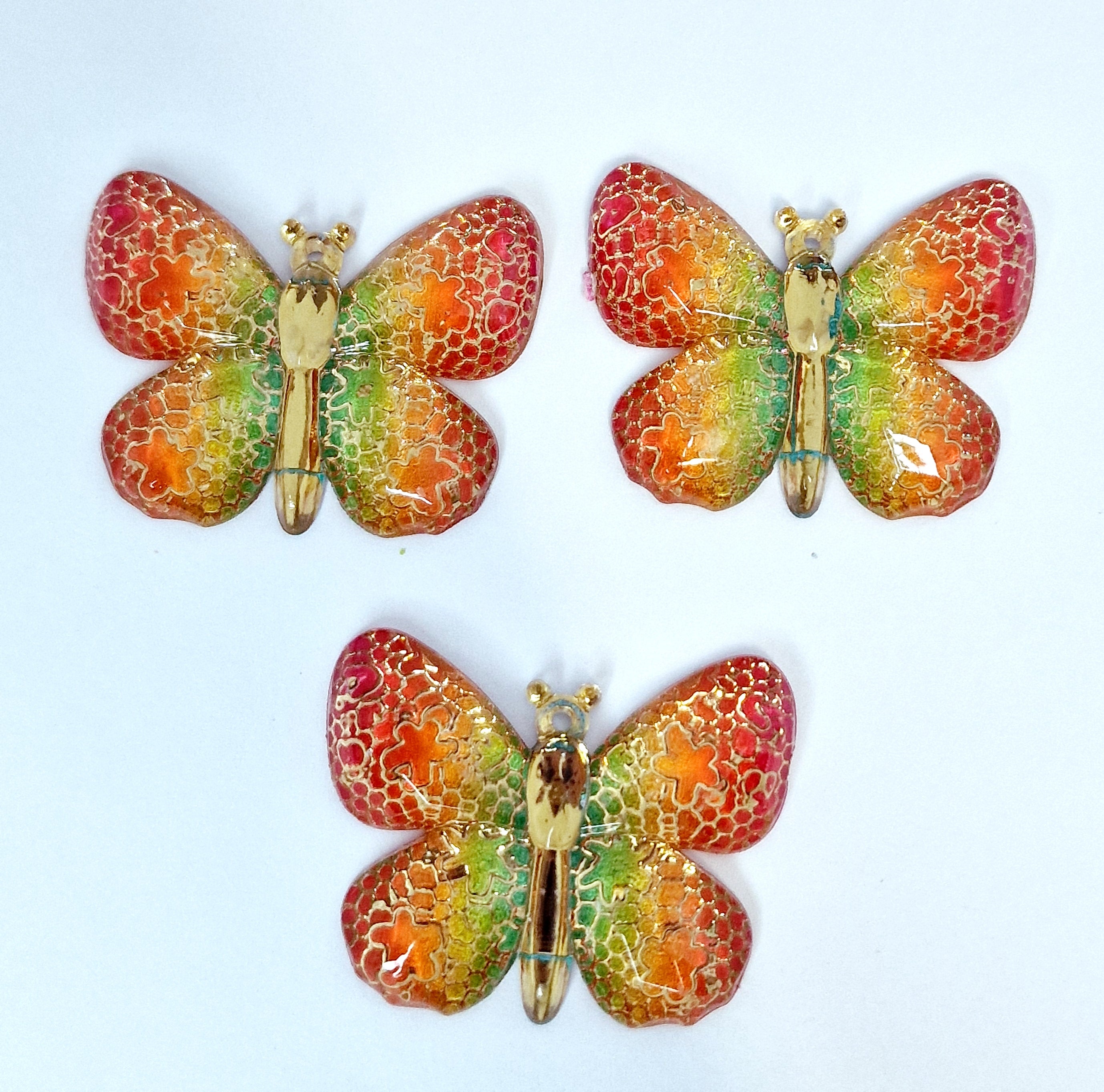 MajorCrafts 4pcs Red, Yellow, Green 25x32mm Flat Back Butterfly Resin Pendants