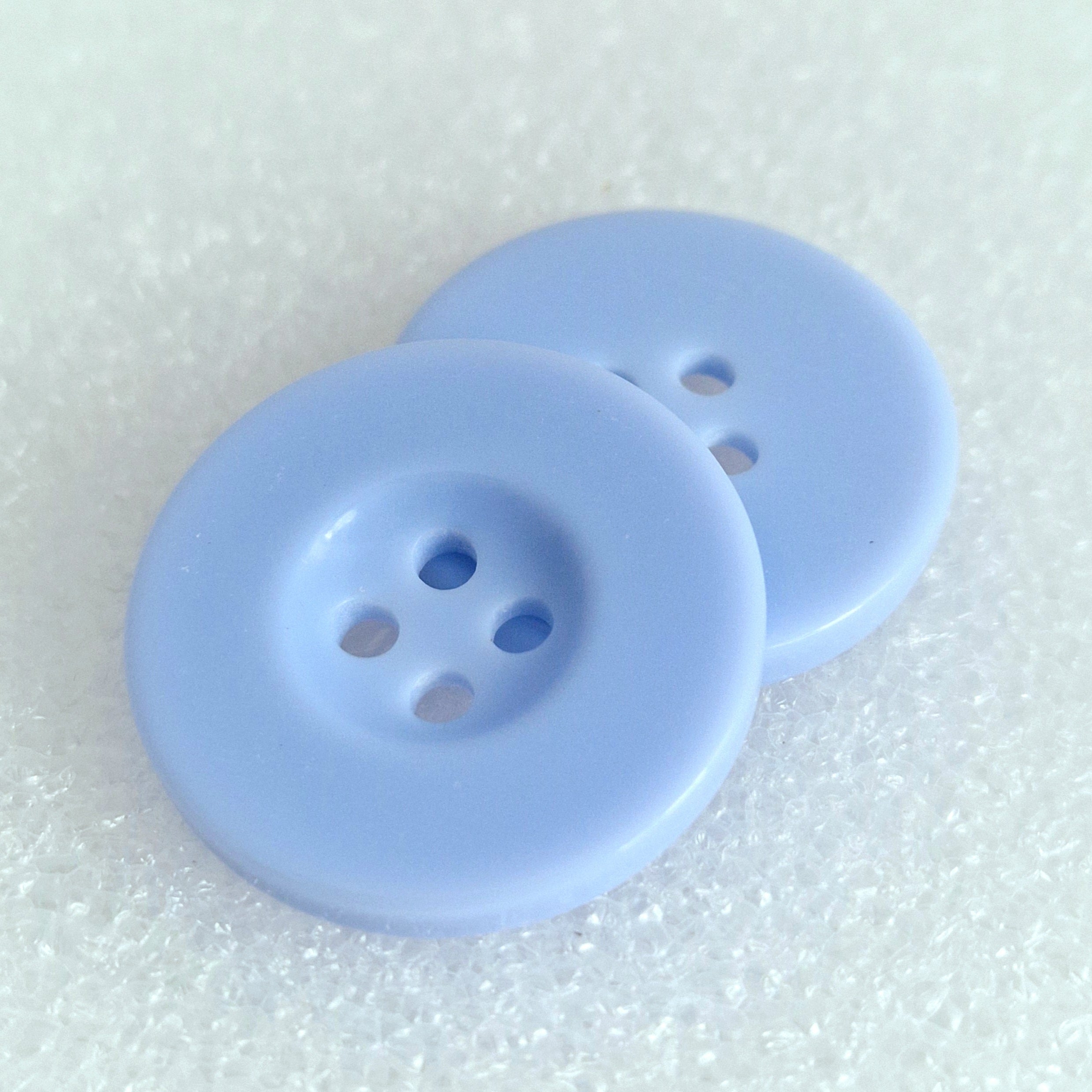 MajorCrafts 16pcs 25mm Light Blue 4 Holes Round Resin Sewing Buttons