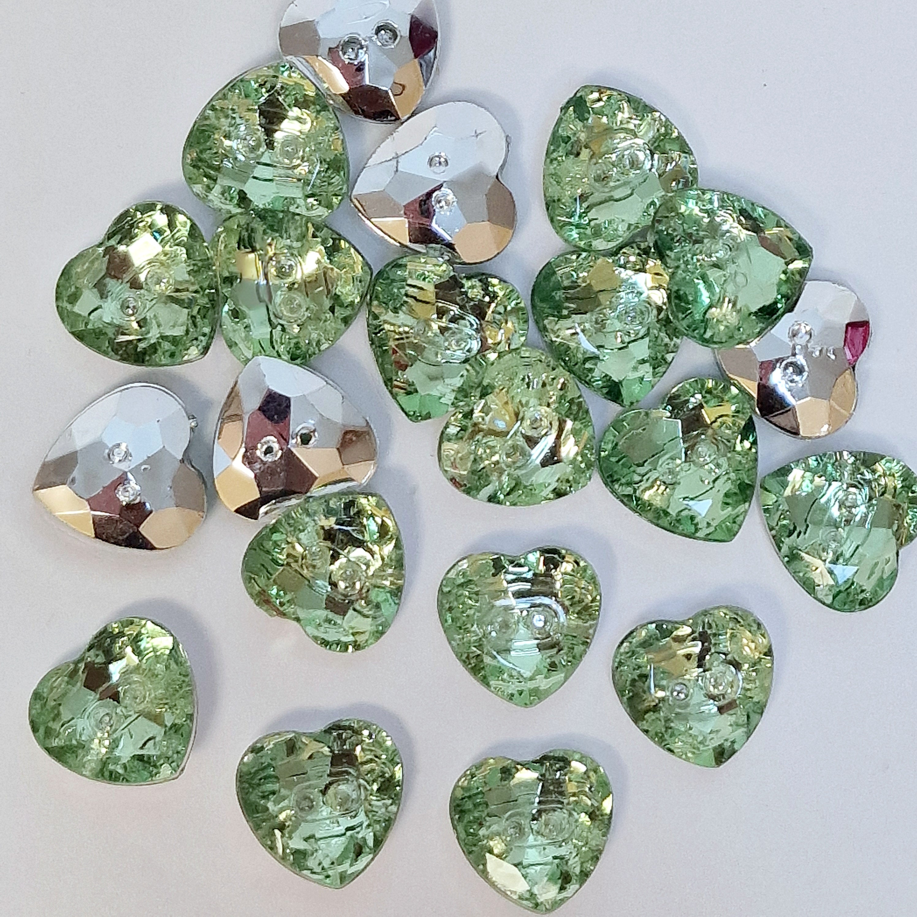MajorCrafts 44pcs 13mm Light Green 2 Holes Heart Small Acrylic Sewing Buttons
