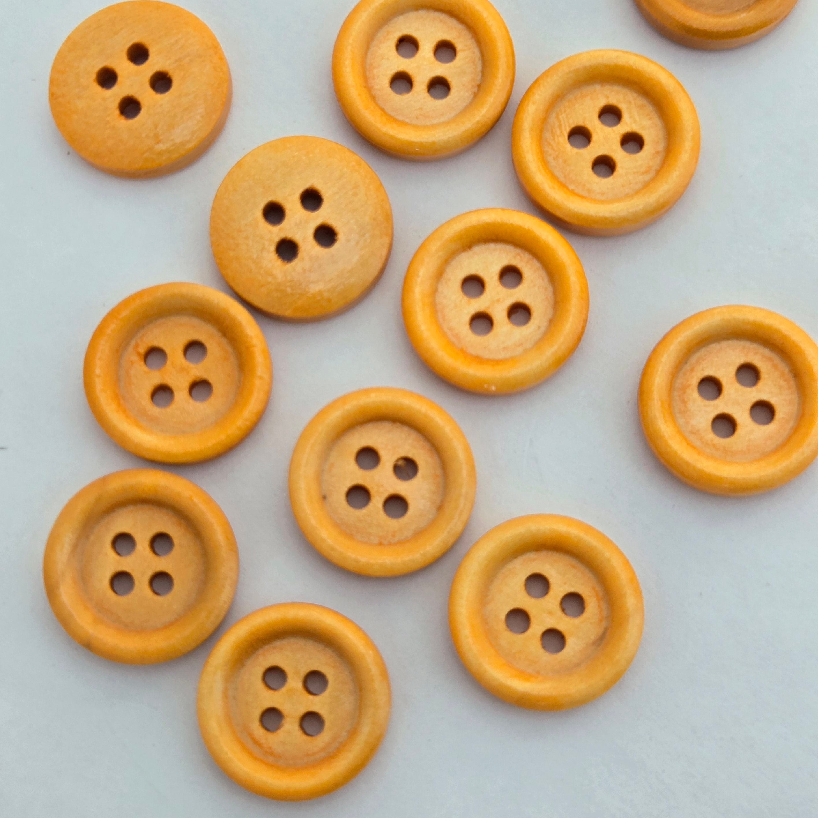 MajorCrafts 44pcs 15mm Light Orange Brown Round 4 Holes Wood Sewing Buttons