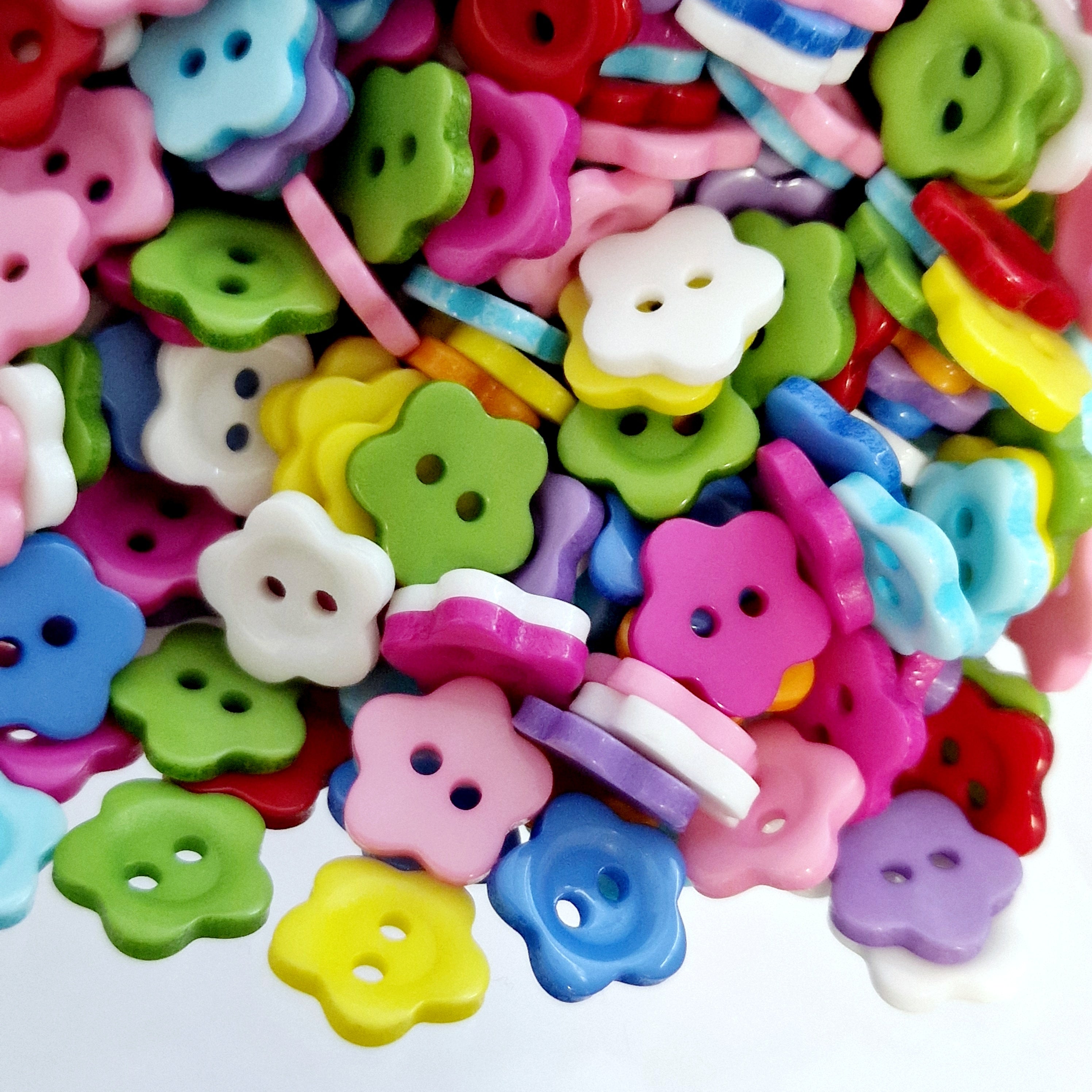MajorCrafts 60pcs 10mm Mixed Colours Flower Shaped 2 Holes Resin Sew-on Buttons