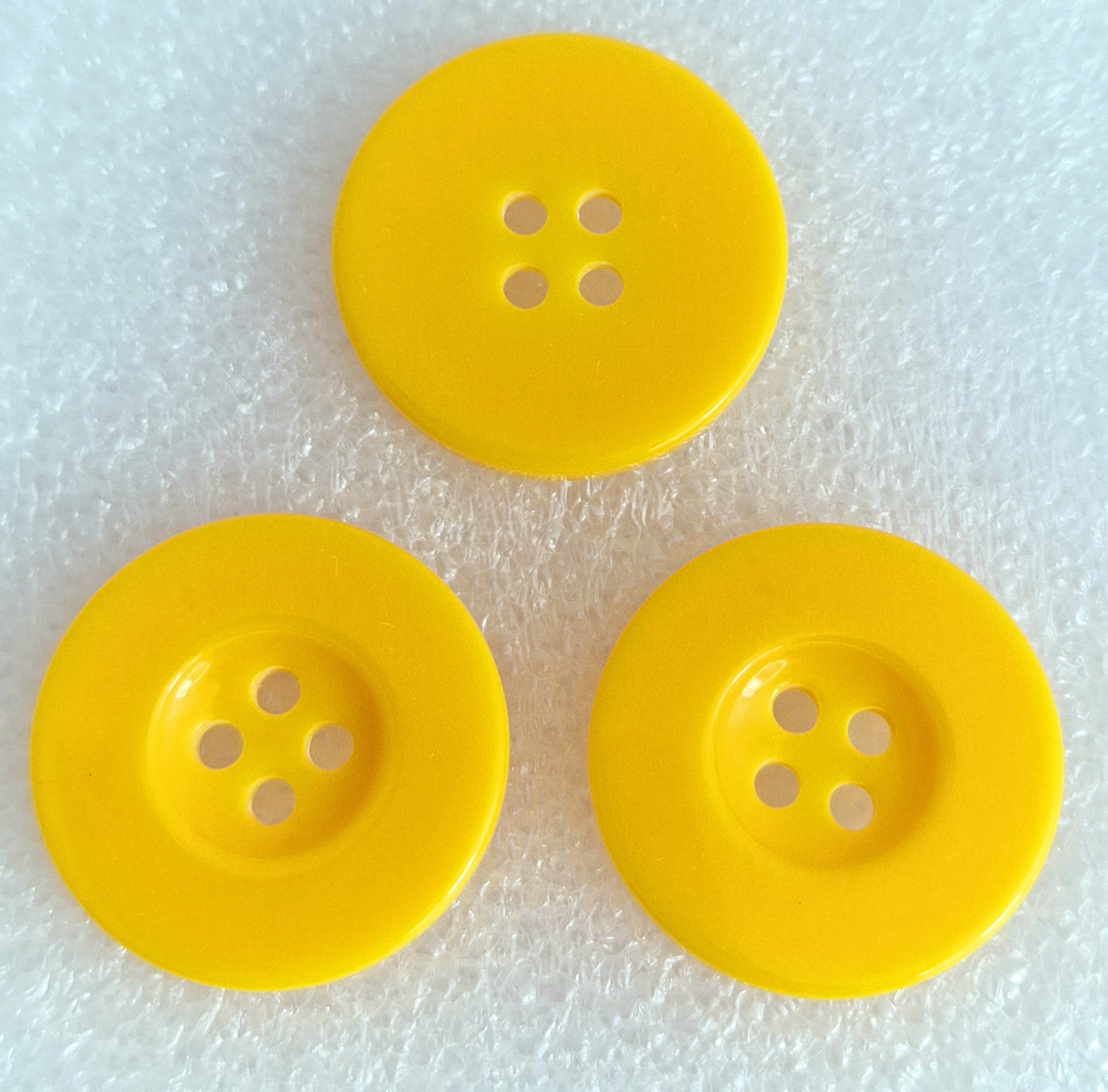 MajorCrafts 16pcs 25mm Mustard Yellow 4 Holes Round Resin Sewing Buttons