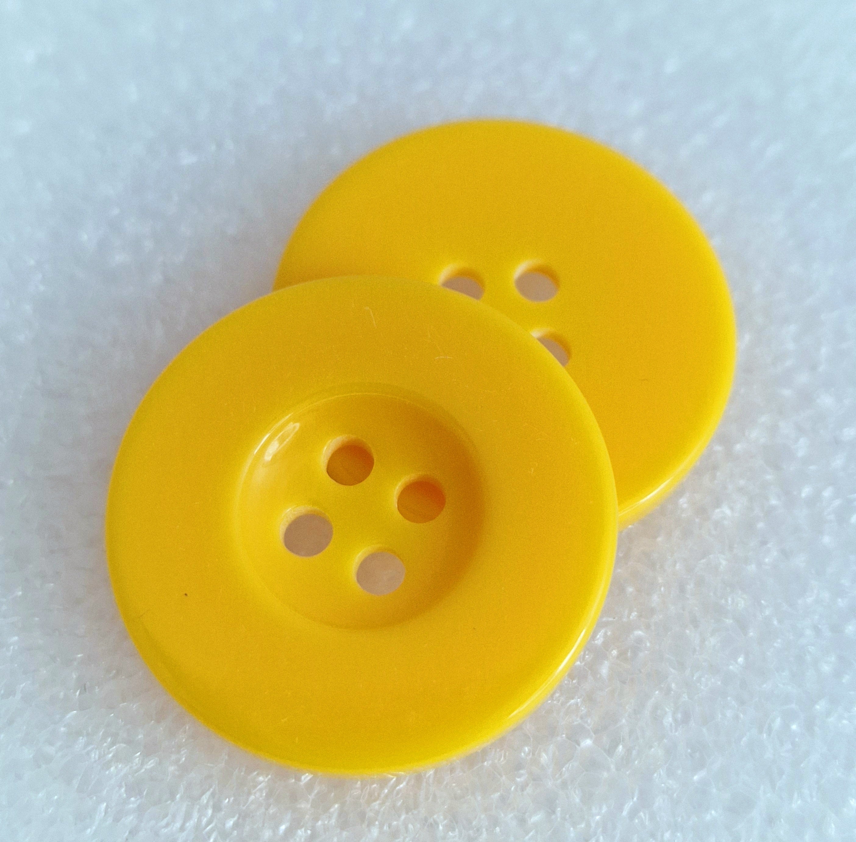 MajorCrafts 16pcs 25mm Mustard Yellow 4 Holes Round Resin Sewing Buttons