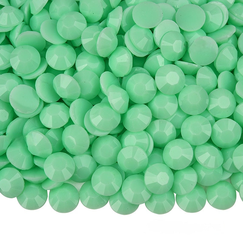 MajorCrafts Opaque Pastel Green Jelly Flat Back Round 14 Facets Resin Rhinestones C205