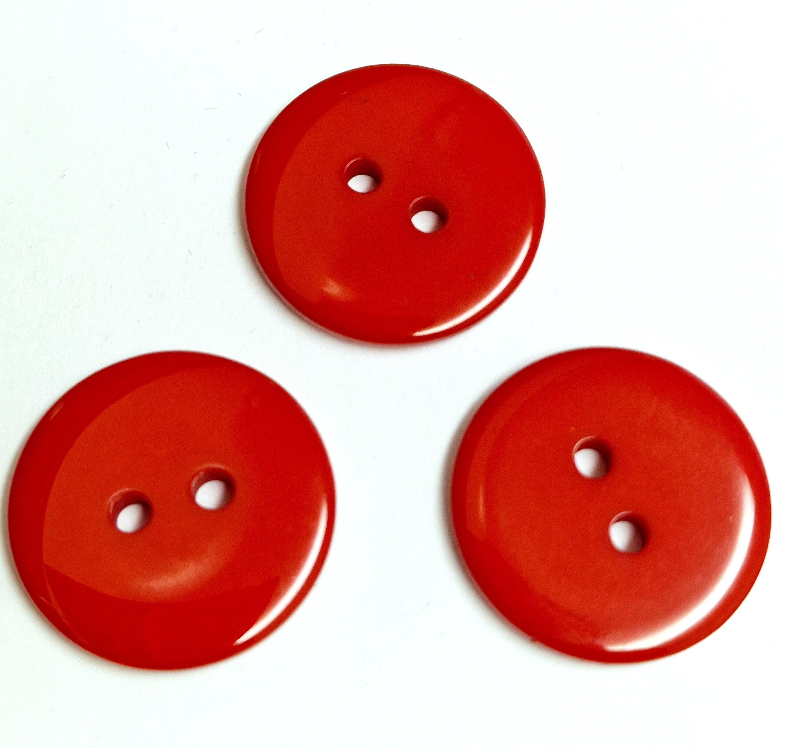MajorCrafts 48pcs 20mm Red 2 Holes Round Resin Sewing Buttons