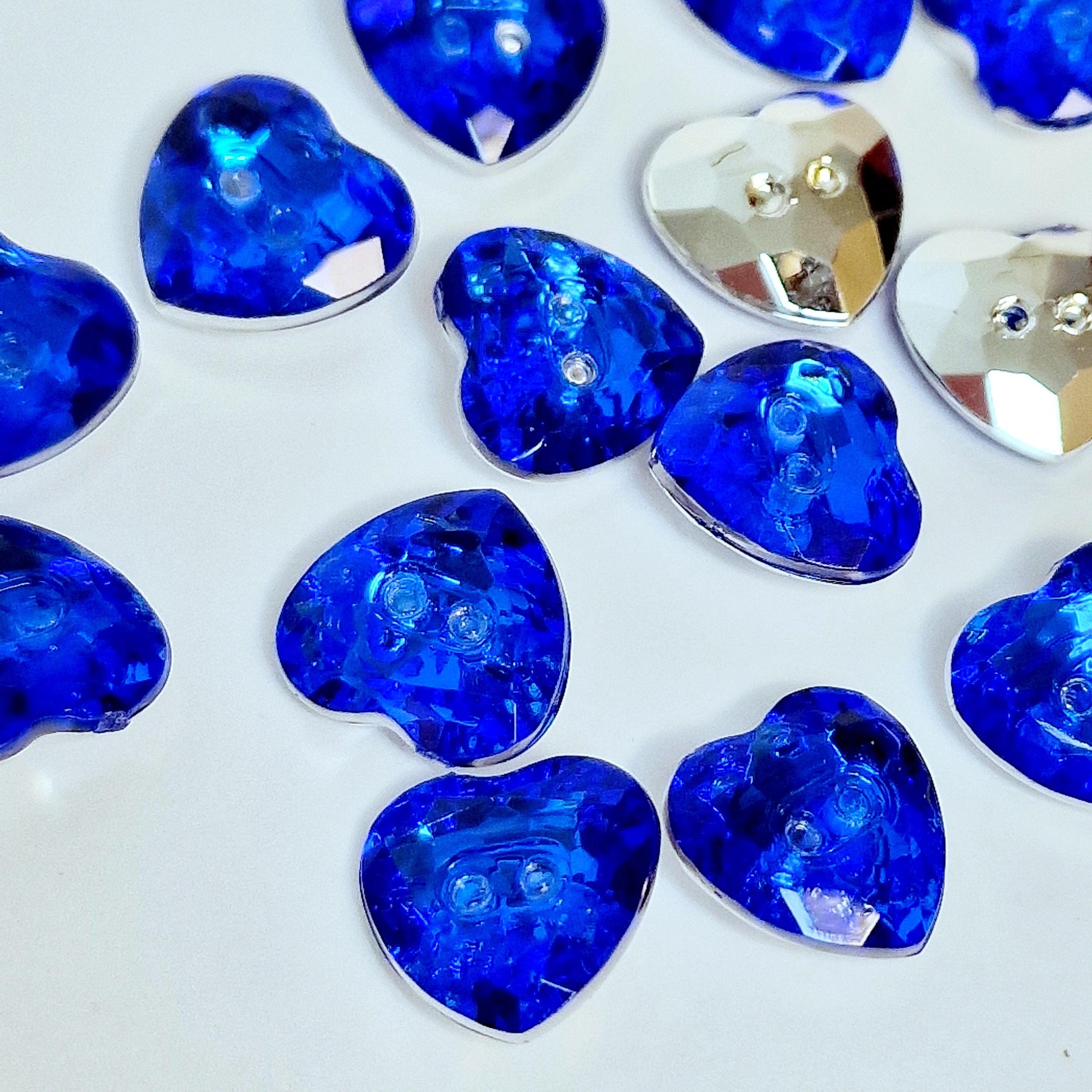 MajorCrafts 44pcs 13mm Sapphire Blue 2 Holes Heart Small Acrylic Sewing Buttons