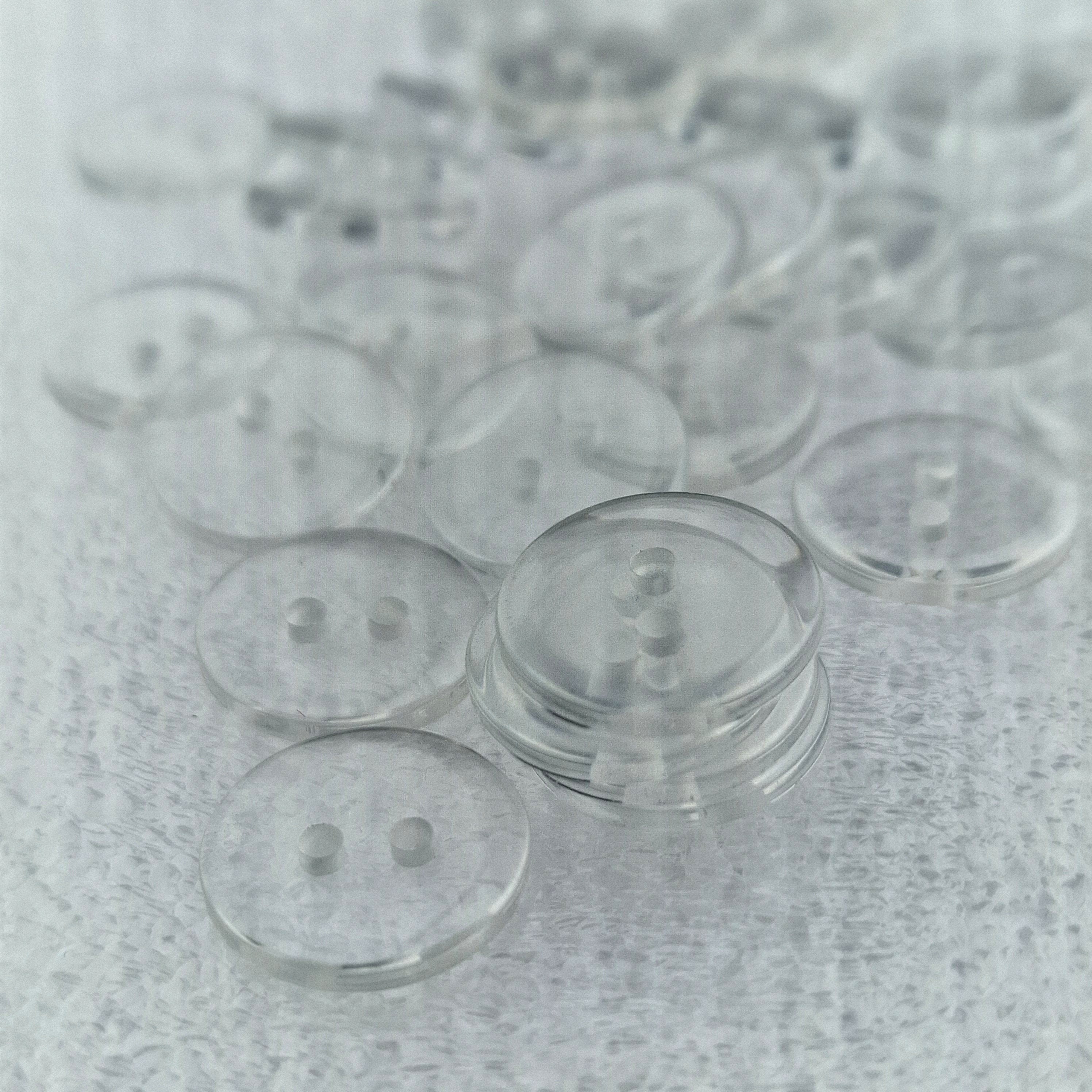 MajorCrafts 80pcs 15mm Transparent Clear 2 Holes Round Resin Sewing Buttons